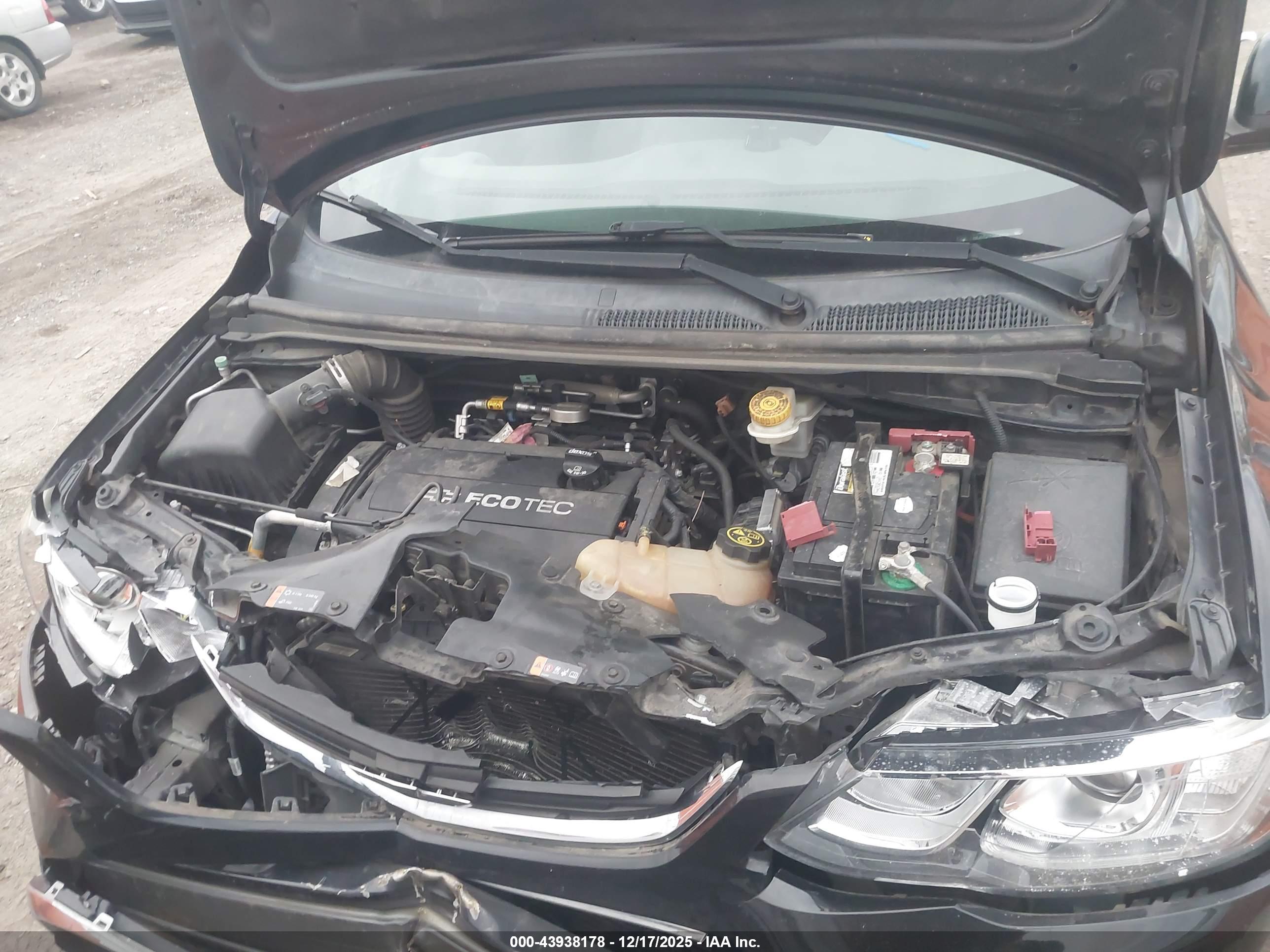 CHEVROLET SONIC image 10
