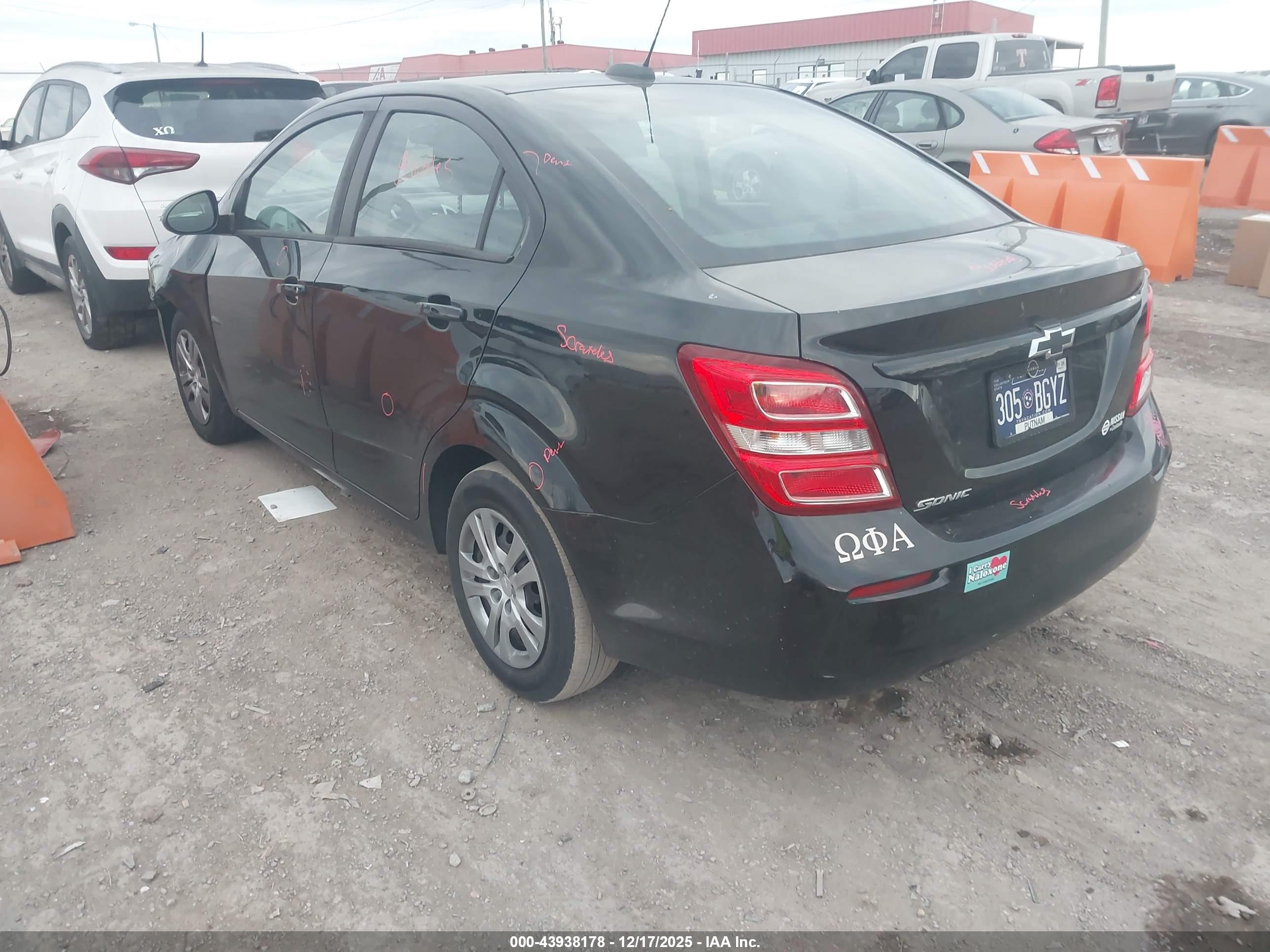 CHEVROLET SONIC image 3