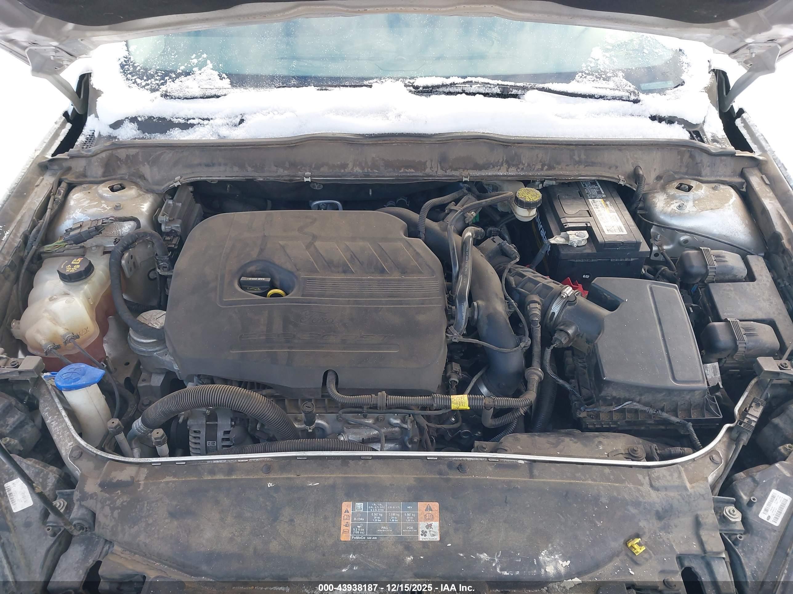 FORD FUSION image 10