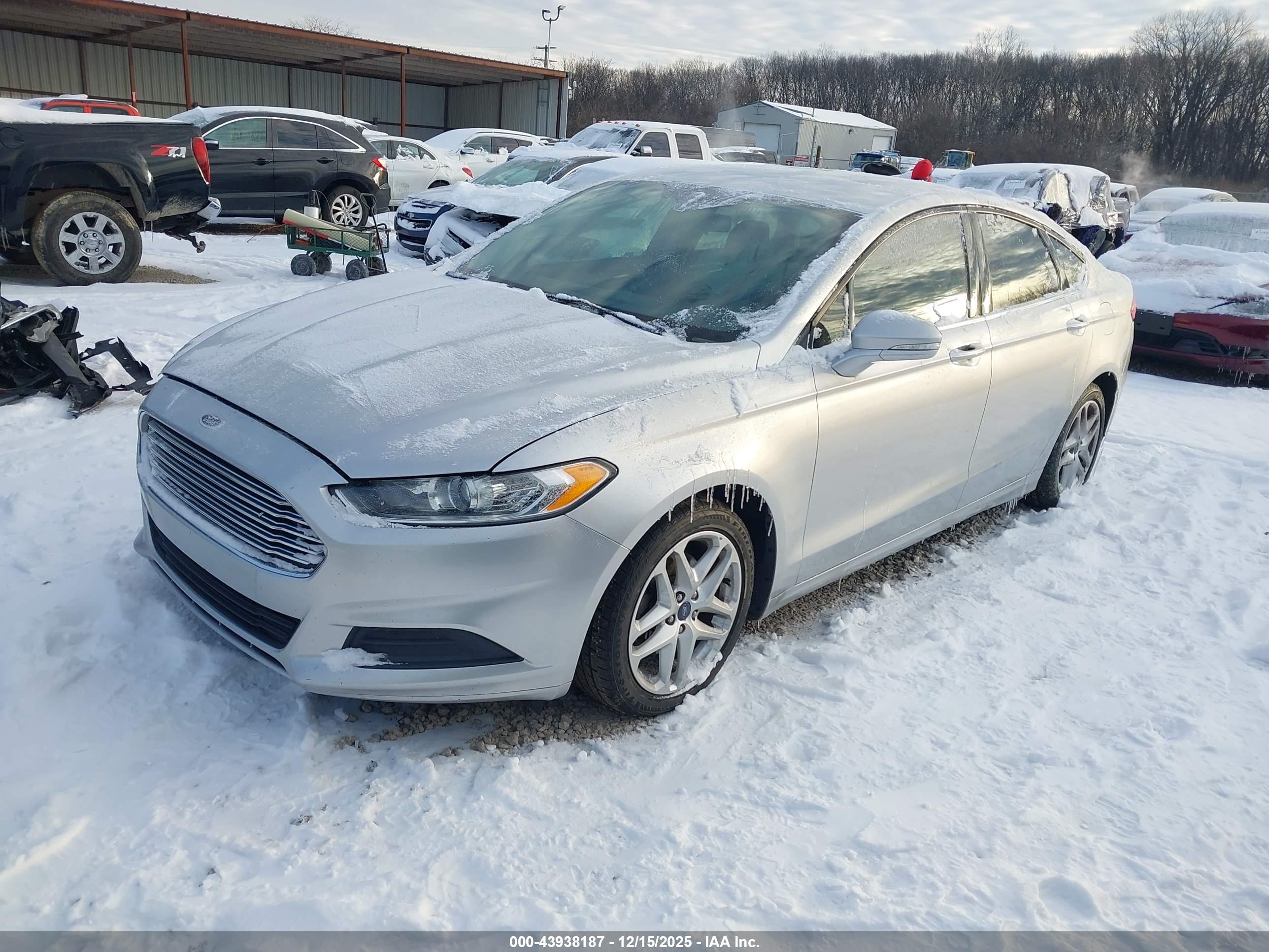 FORD FUSION image 2