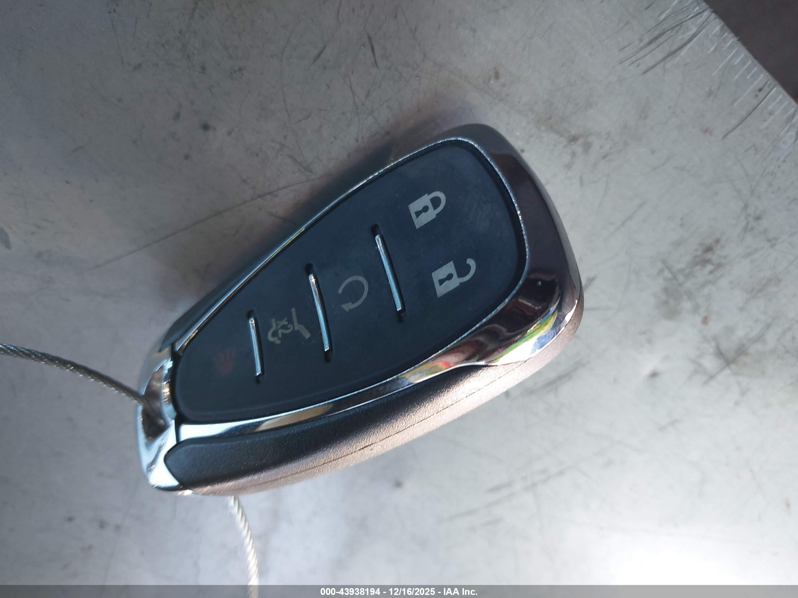 CHEVROLET EQUINOX image 11