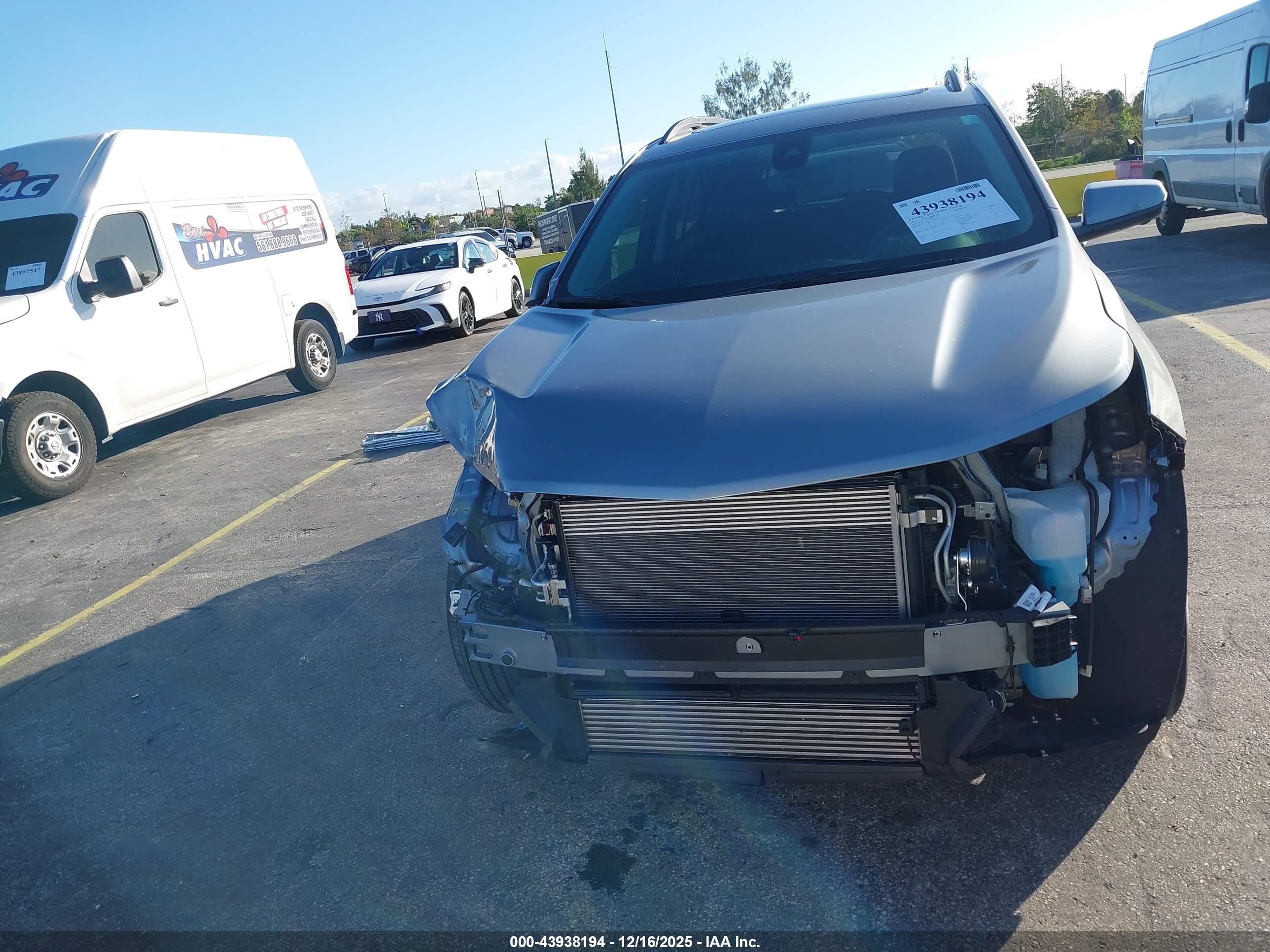 CHEVROLET EQUINOX image 6