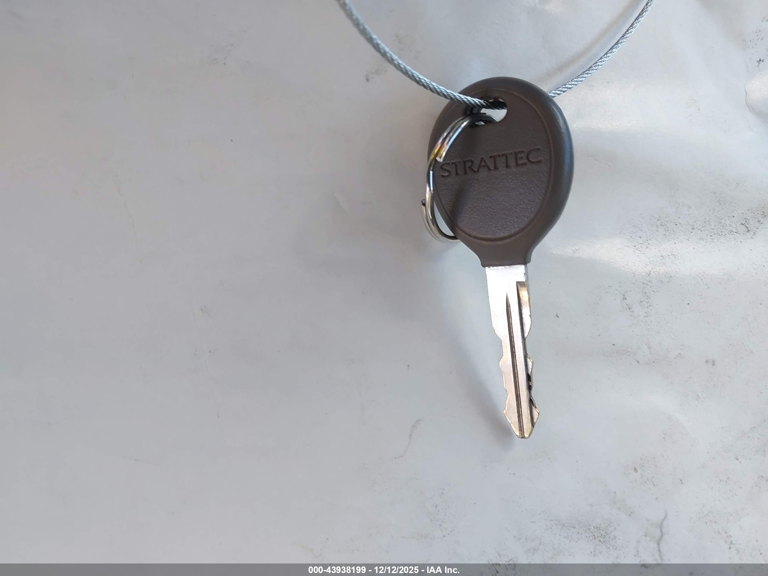 CHRYSLER SEBRING image 11
