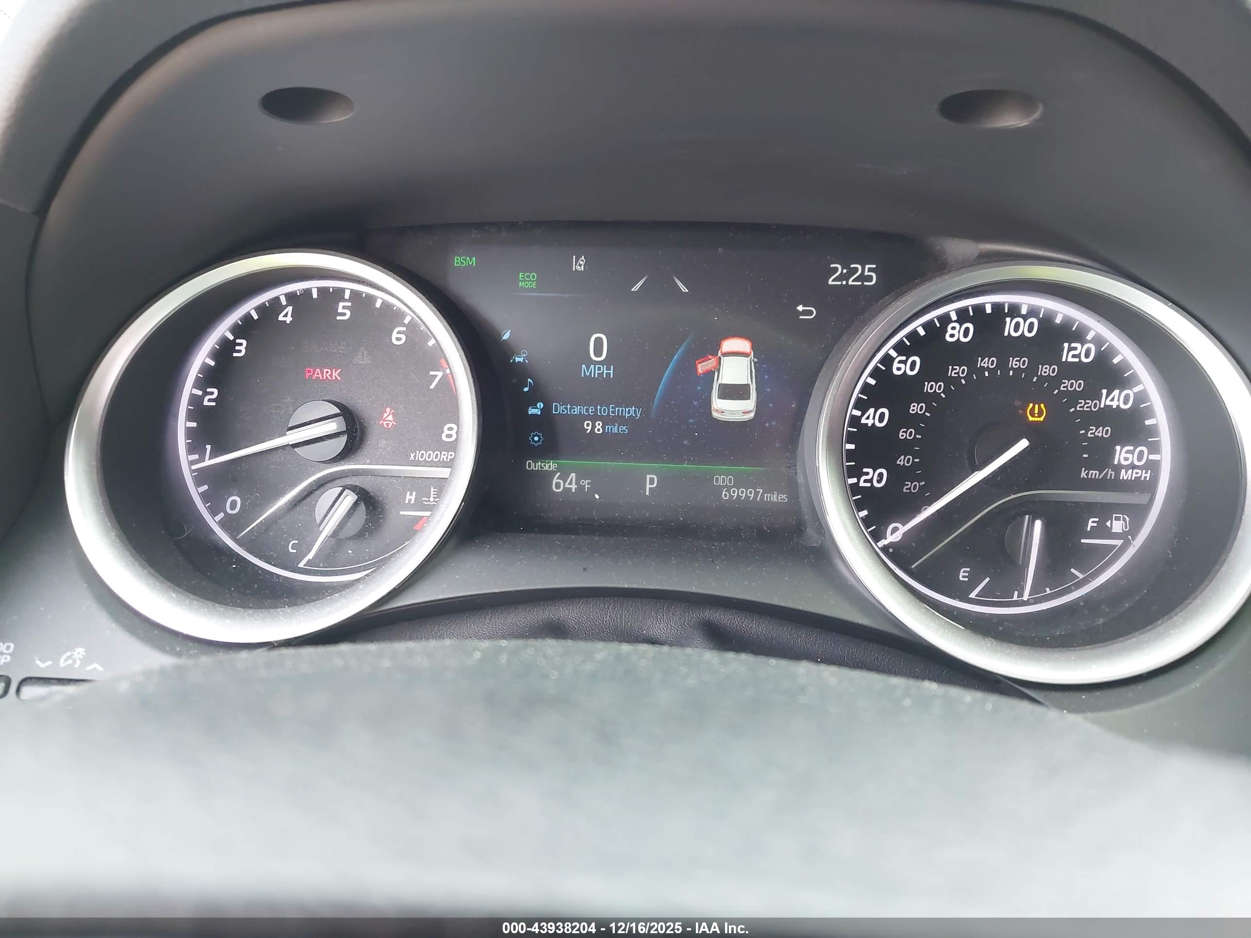TOYOTA CAMRY image 7