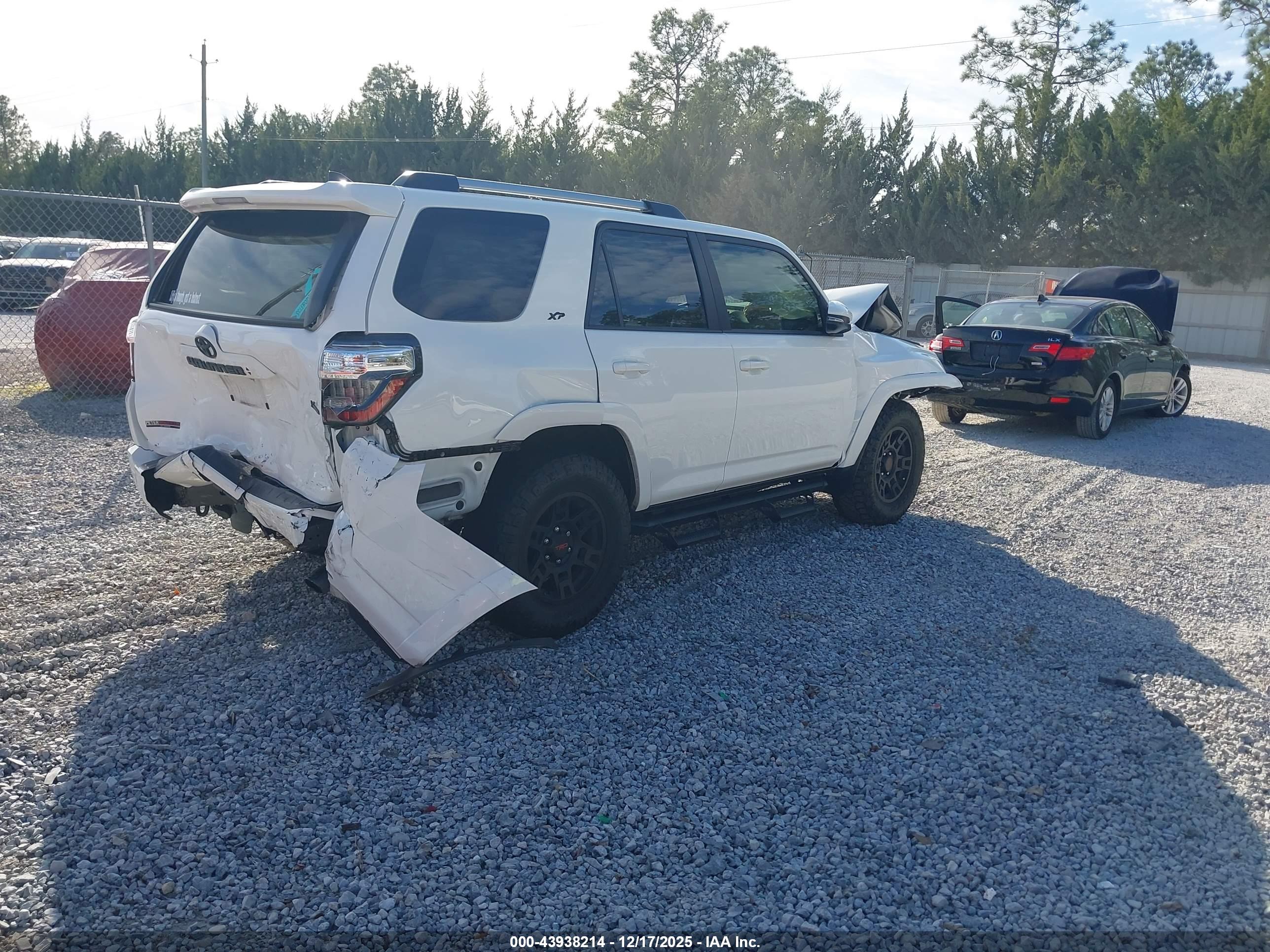TOYOTA 4RUNNER image 4