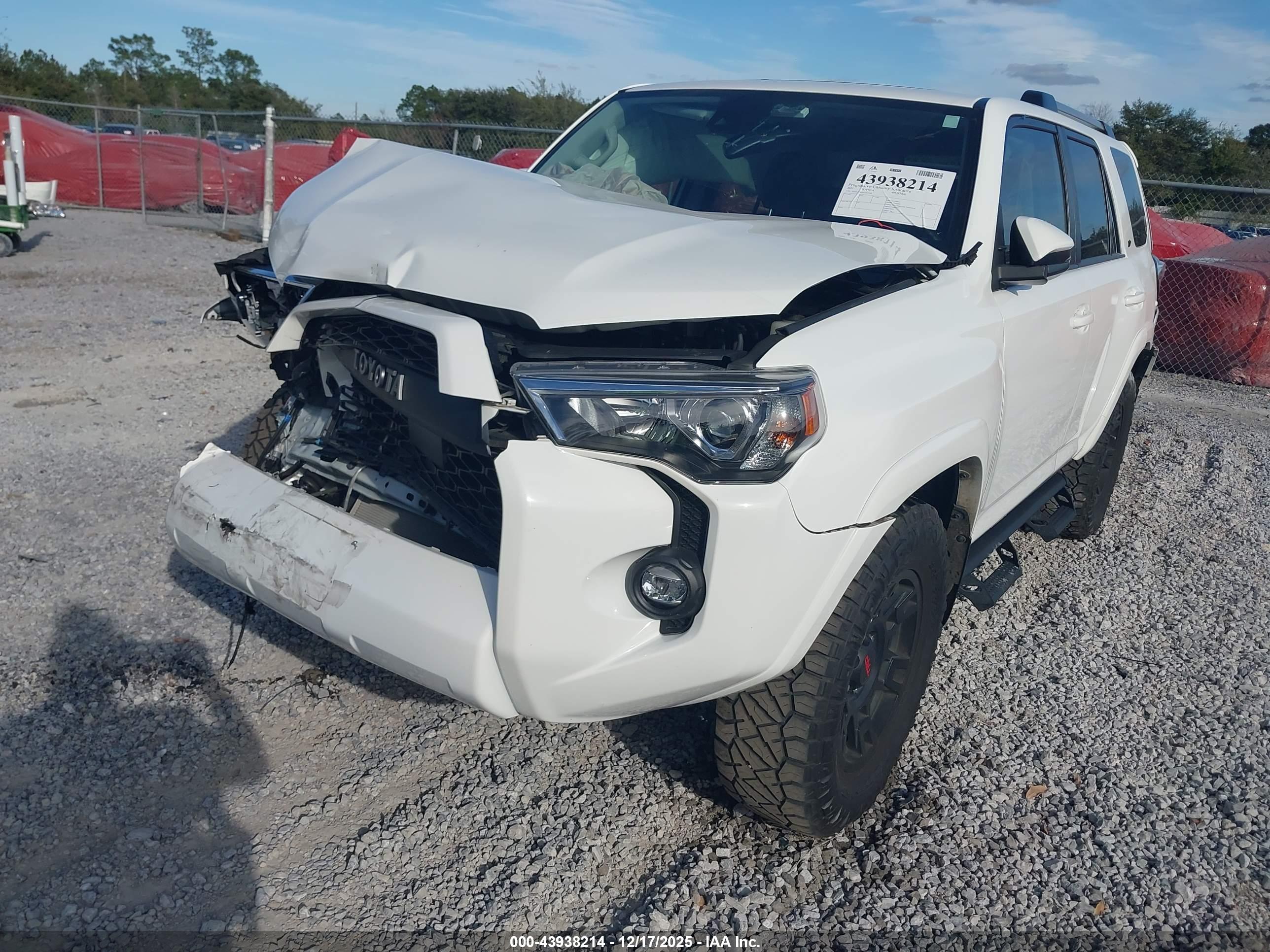 TOYOTA 4RUNNER image 6