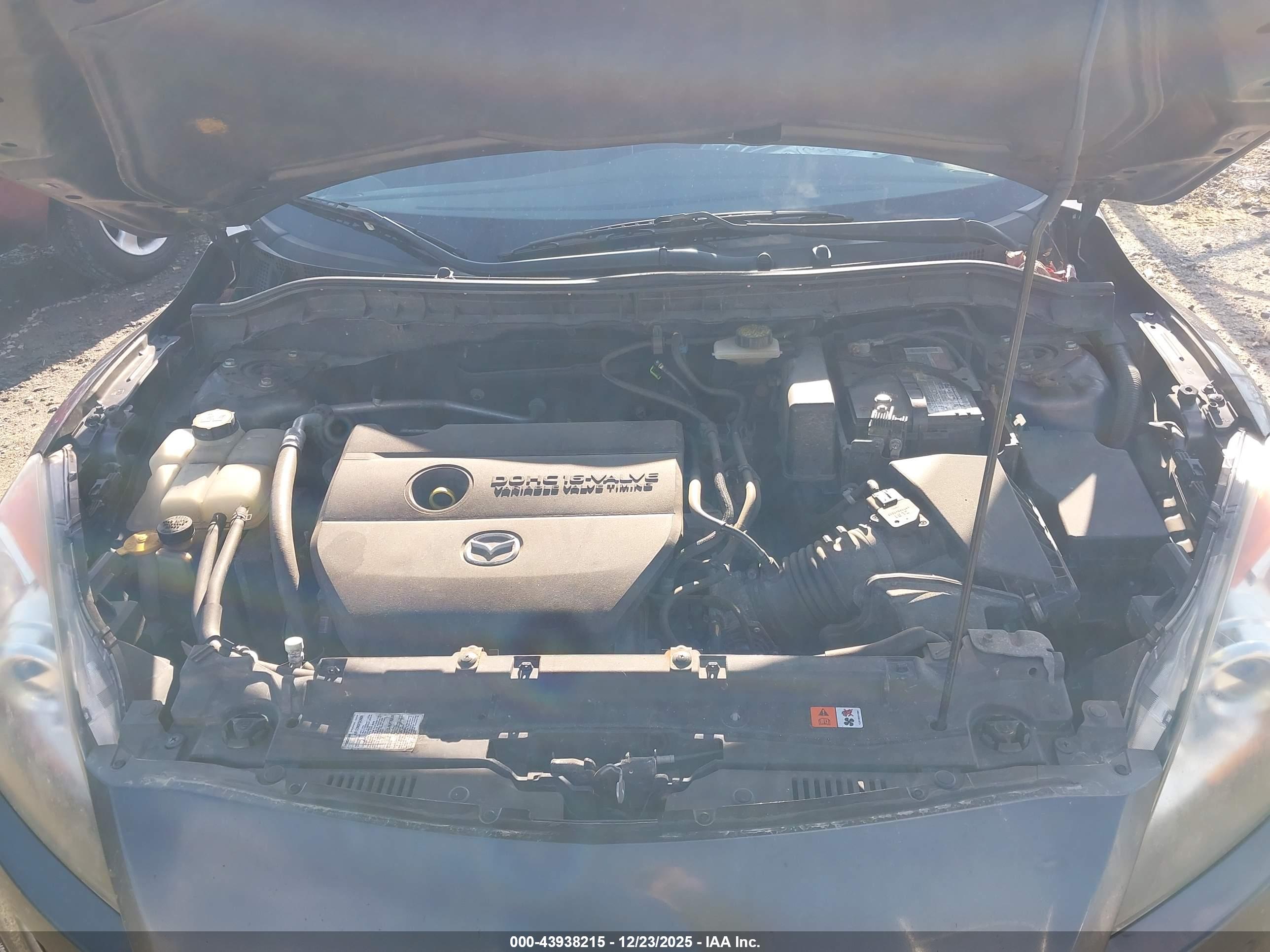 MAZDA MAZDA3 image 10