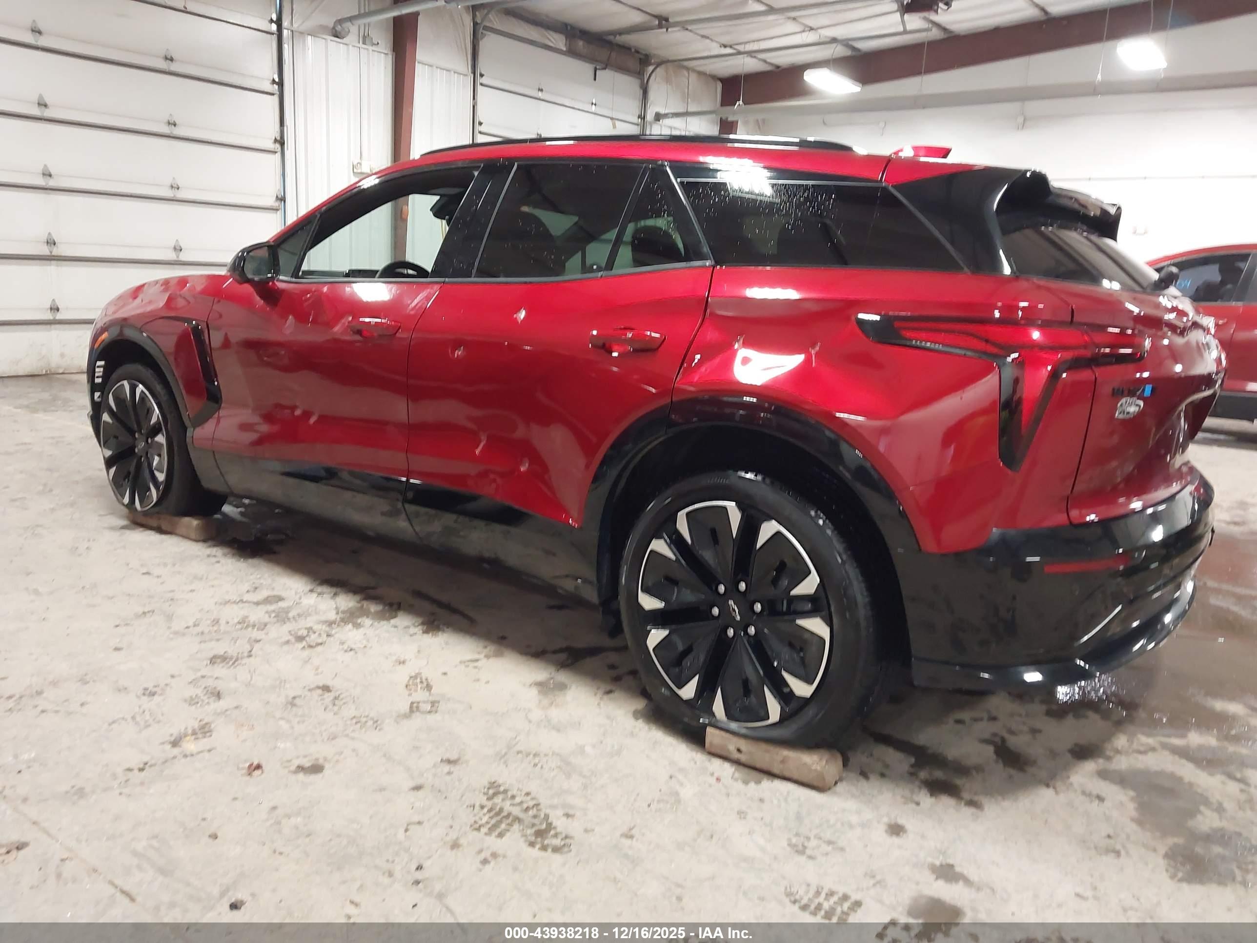 CHEVROLET BLAZER image 3