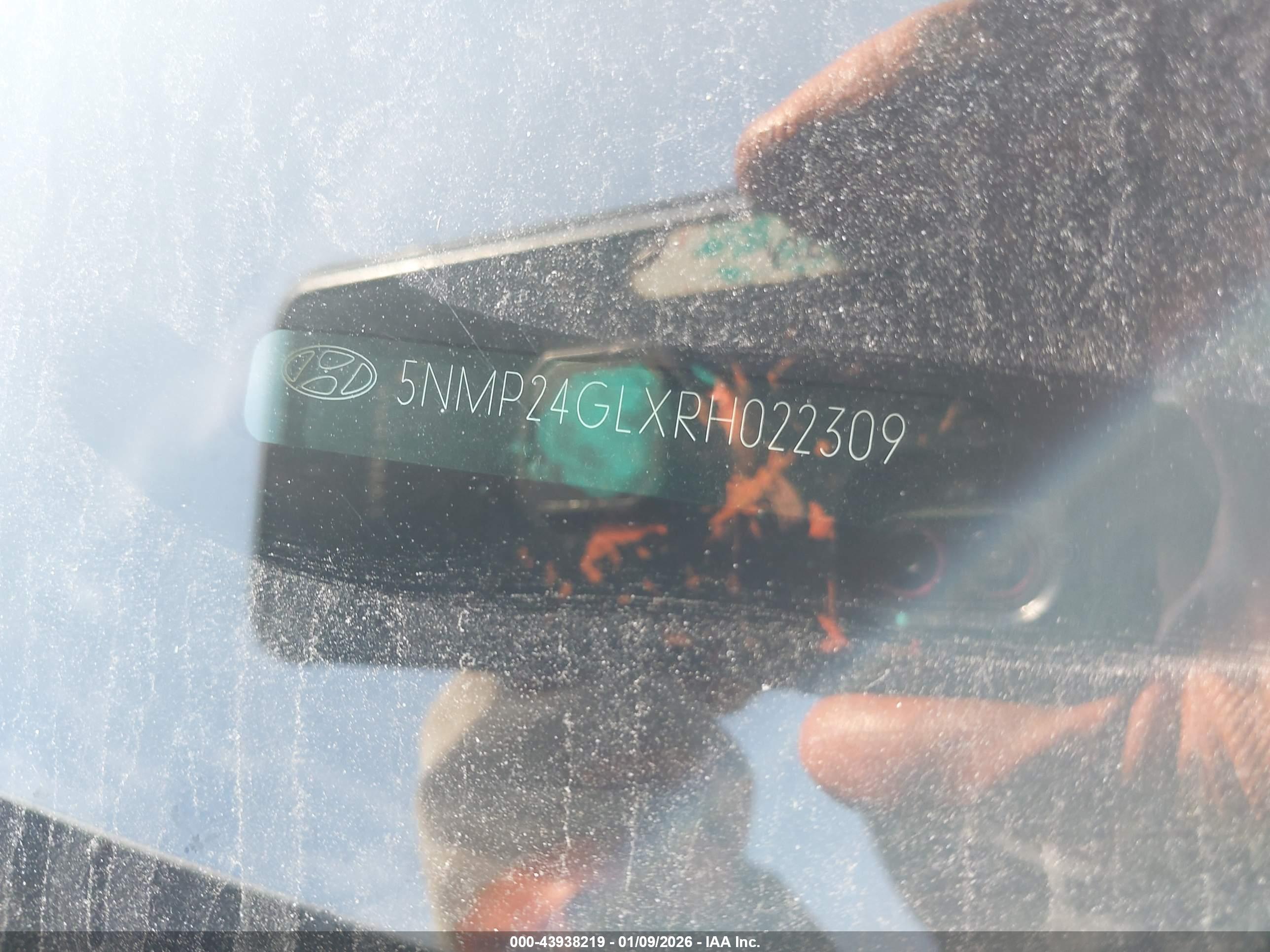 HYUNDAI SANTA image 9