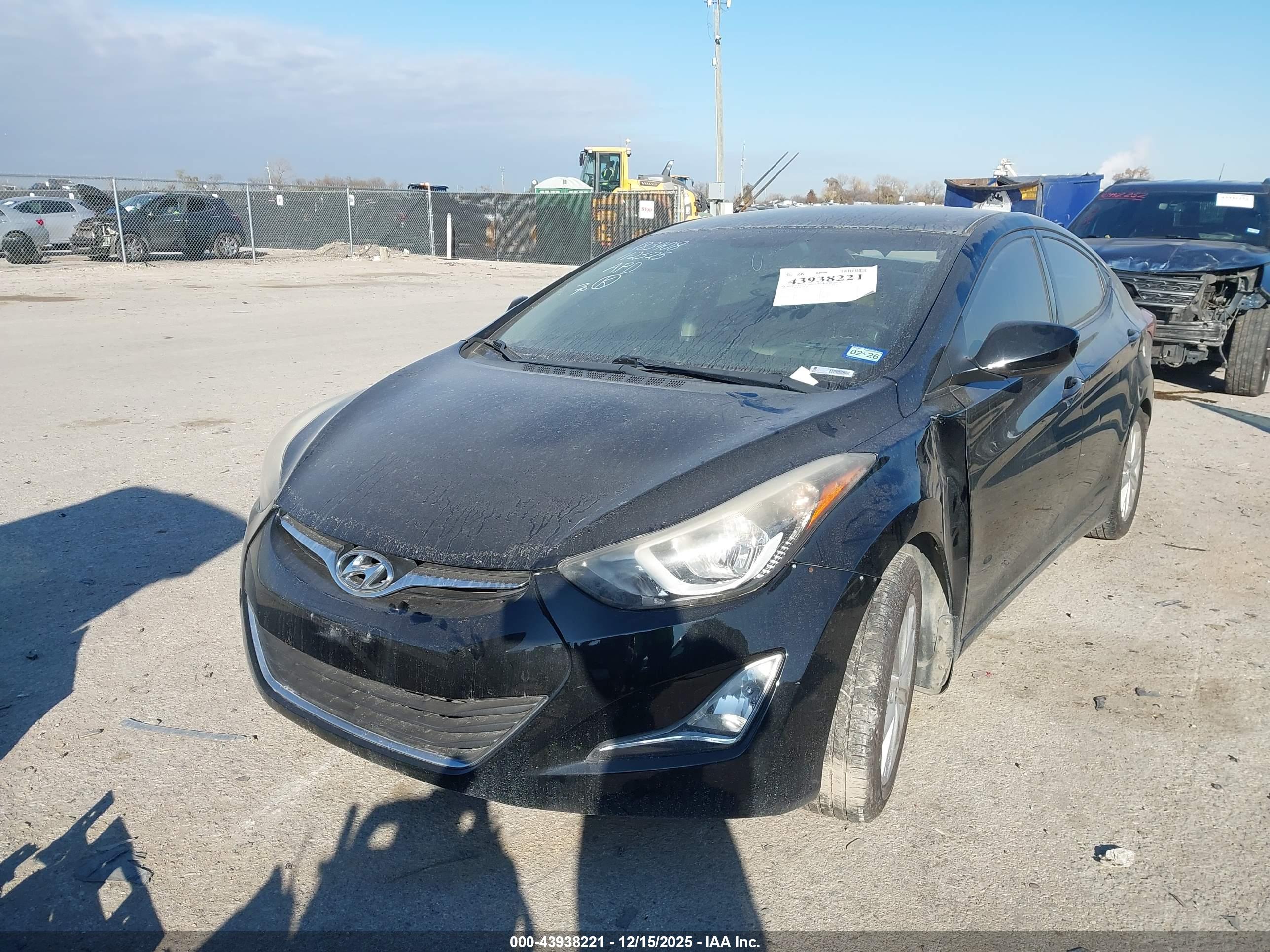 HYUNDAI ELANTRA image 2