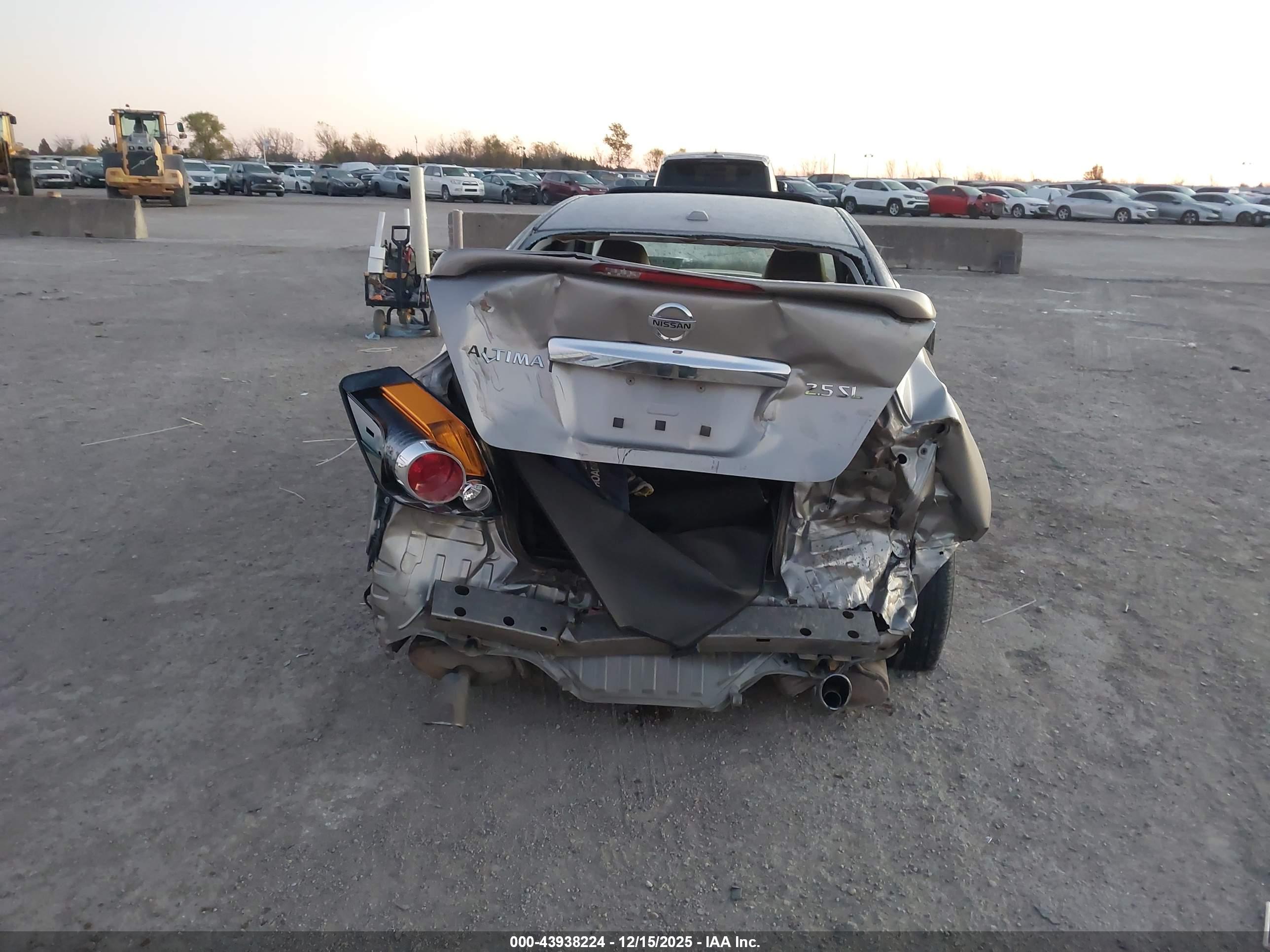NISSAN ALTIMA image 6