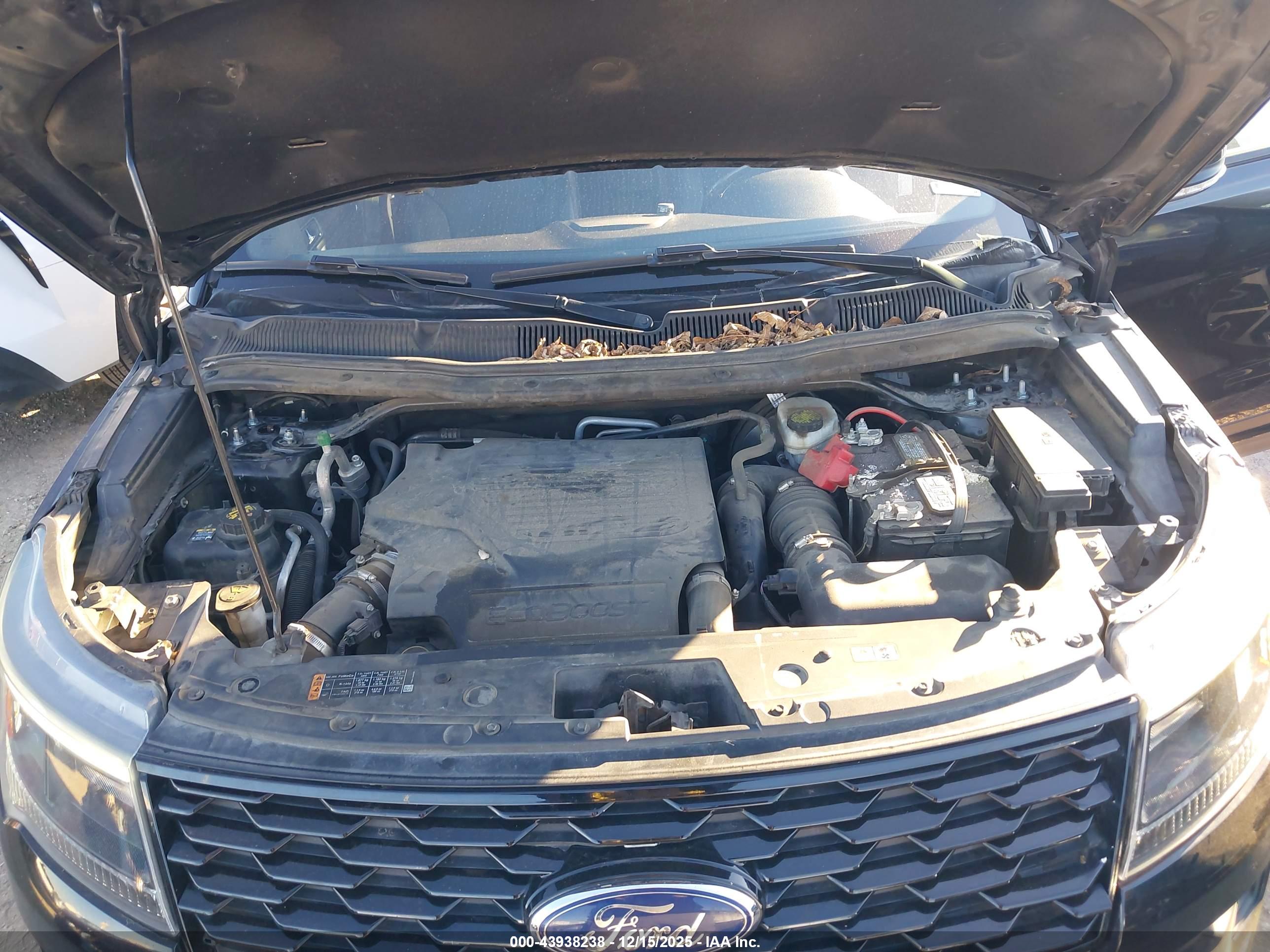 FORD EXPLORER image 10