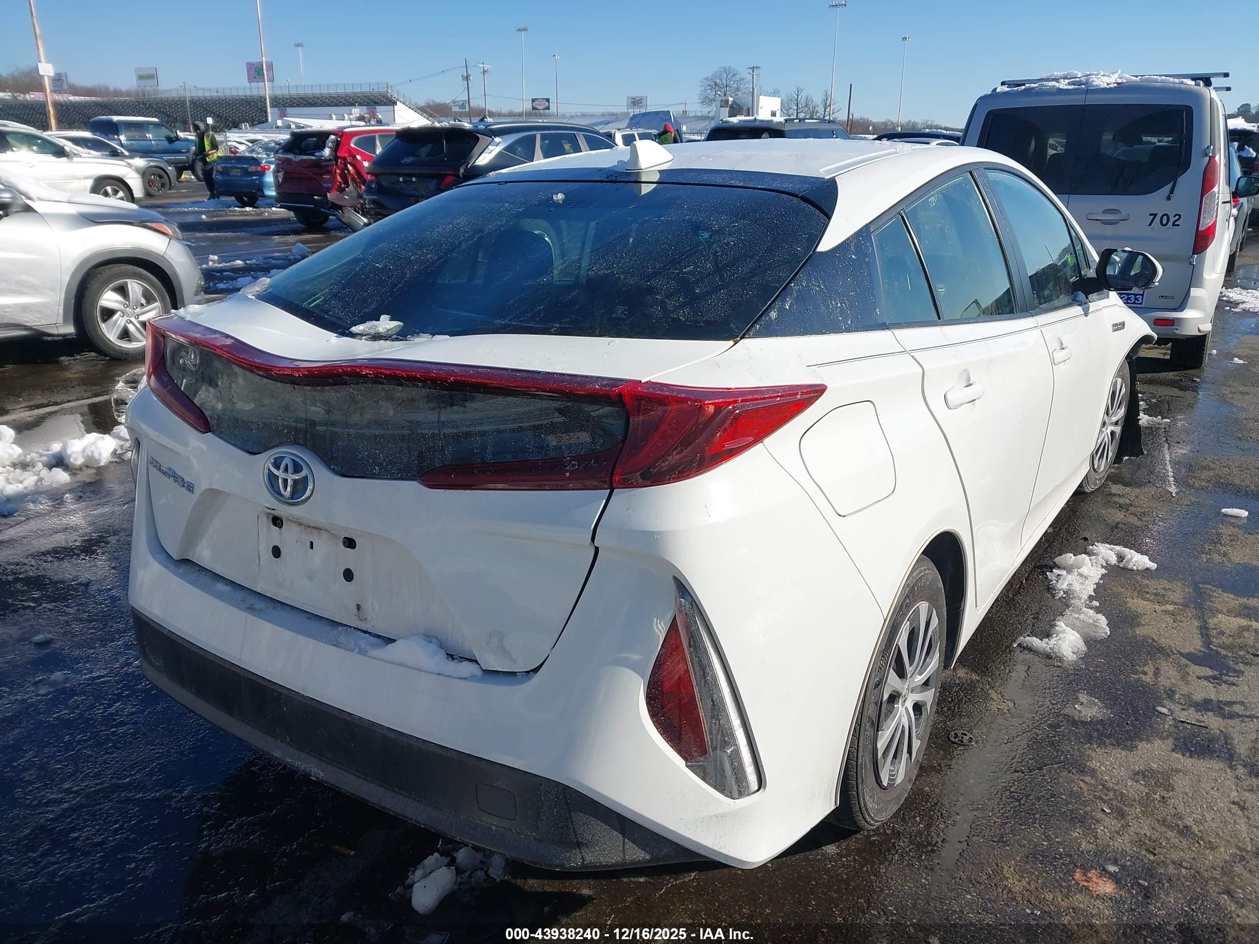 TOYOTA PRIUS image 4