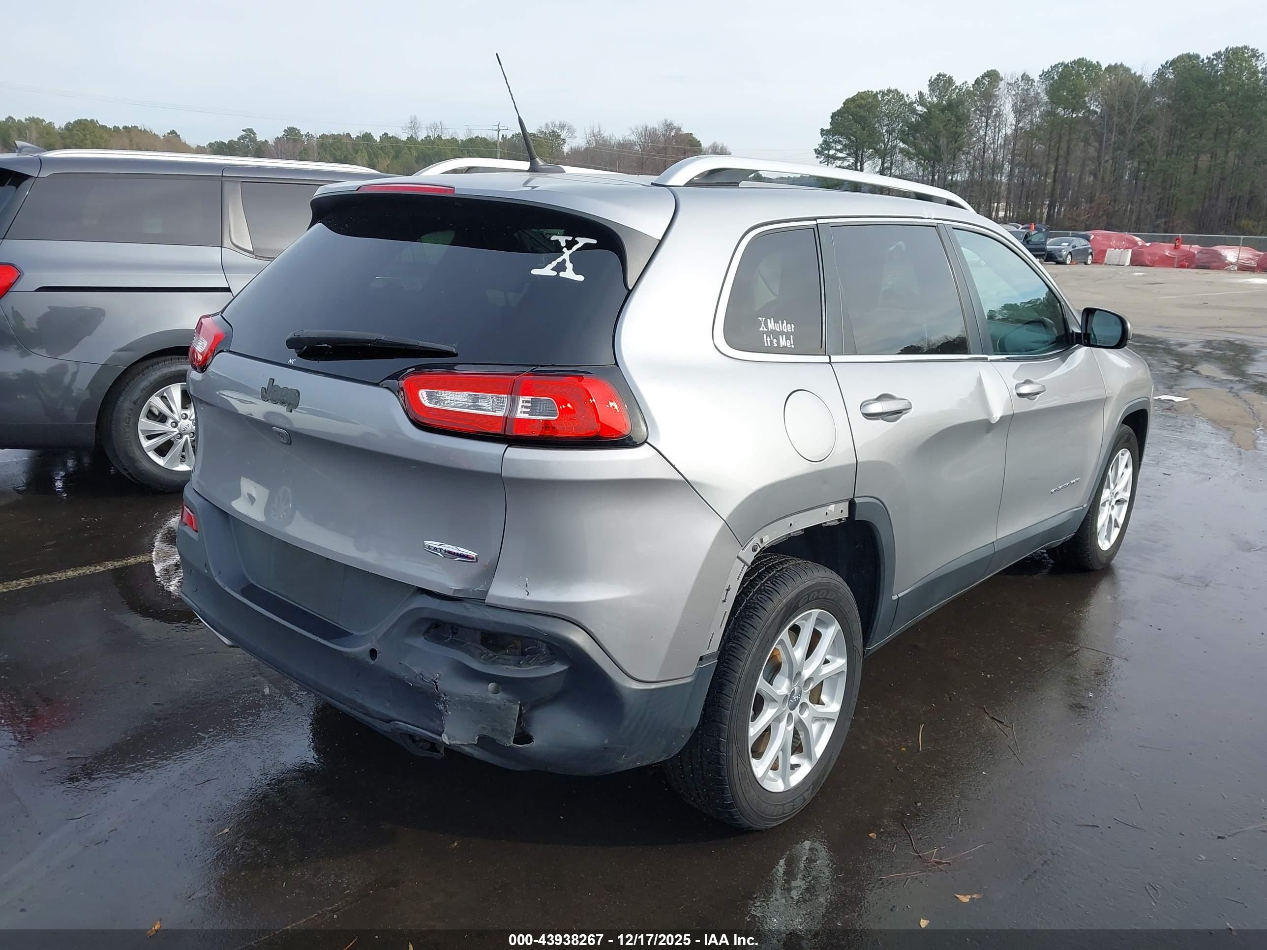 JEEP CHEROKEE image 4