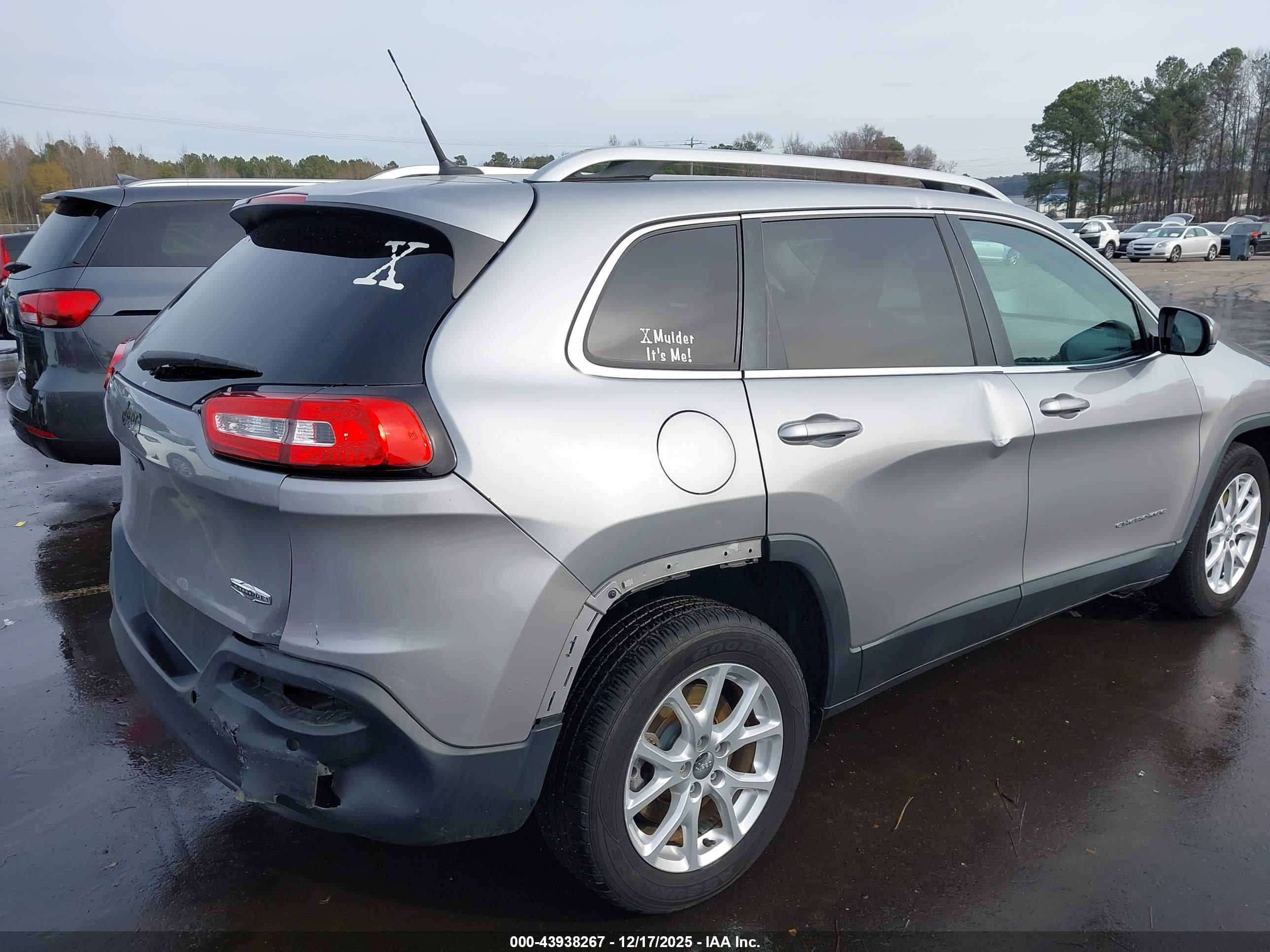 JEEP CHEROKEE image 6