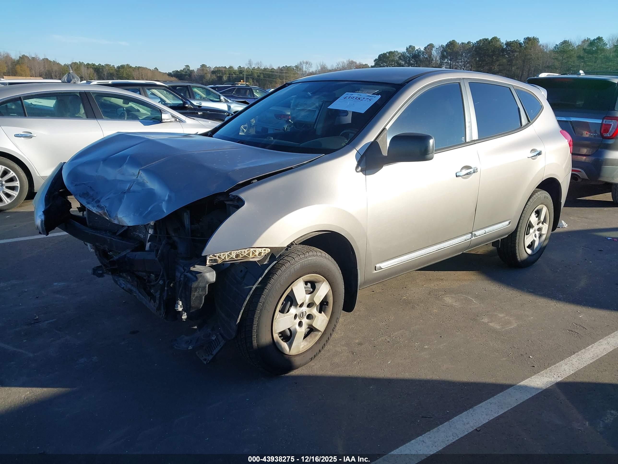 NISSAN ROGUE image 2