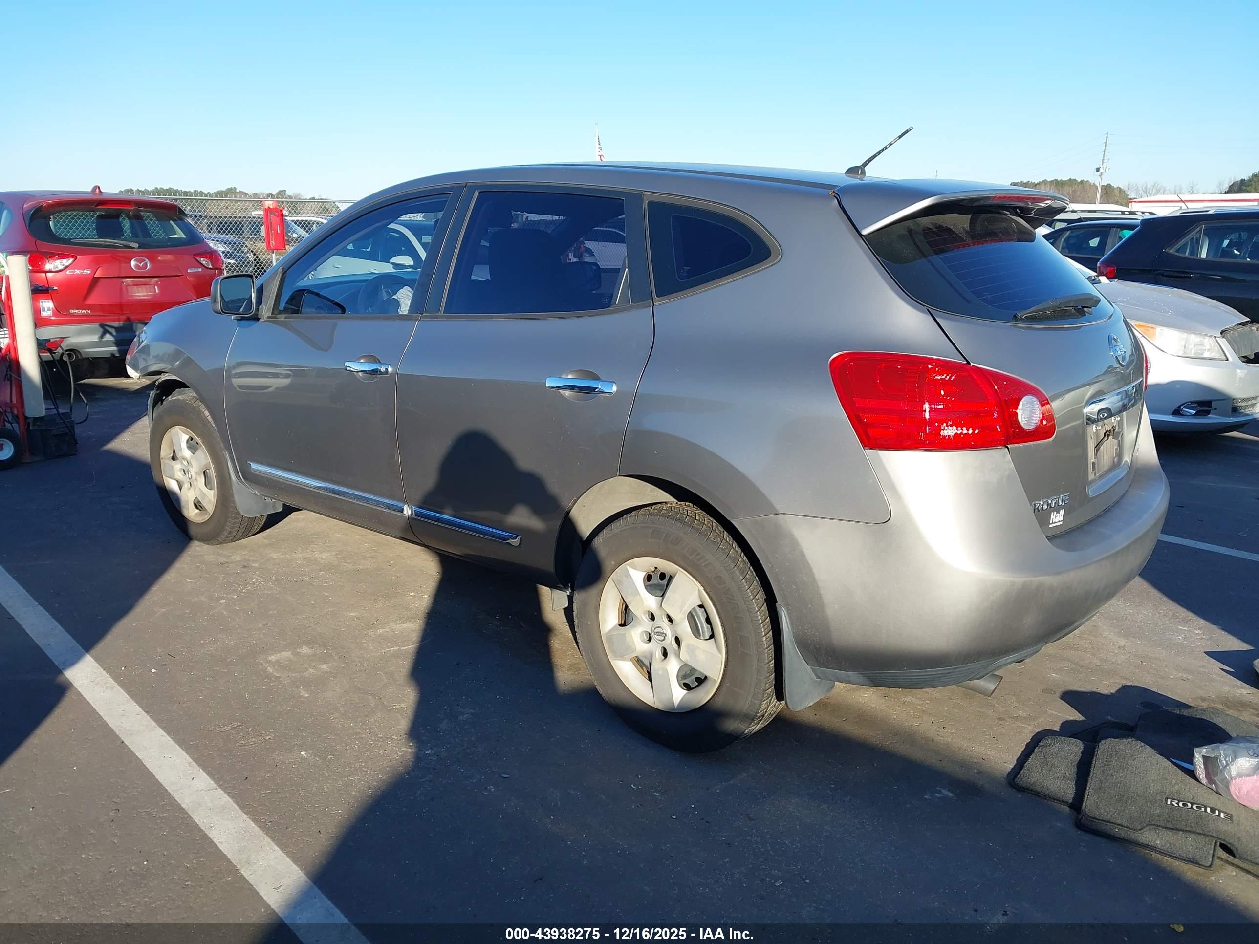 NISSAN ROGUE image 3