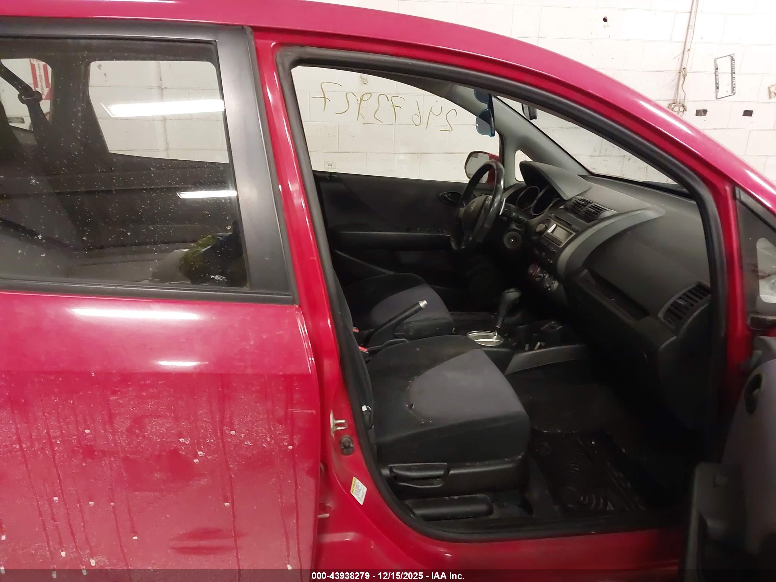 HONDA FIT image 5