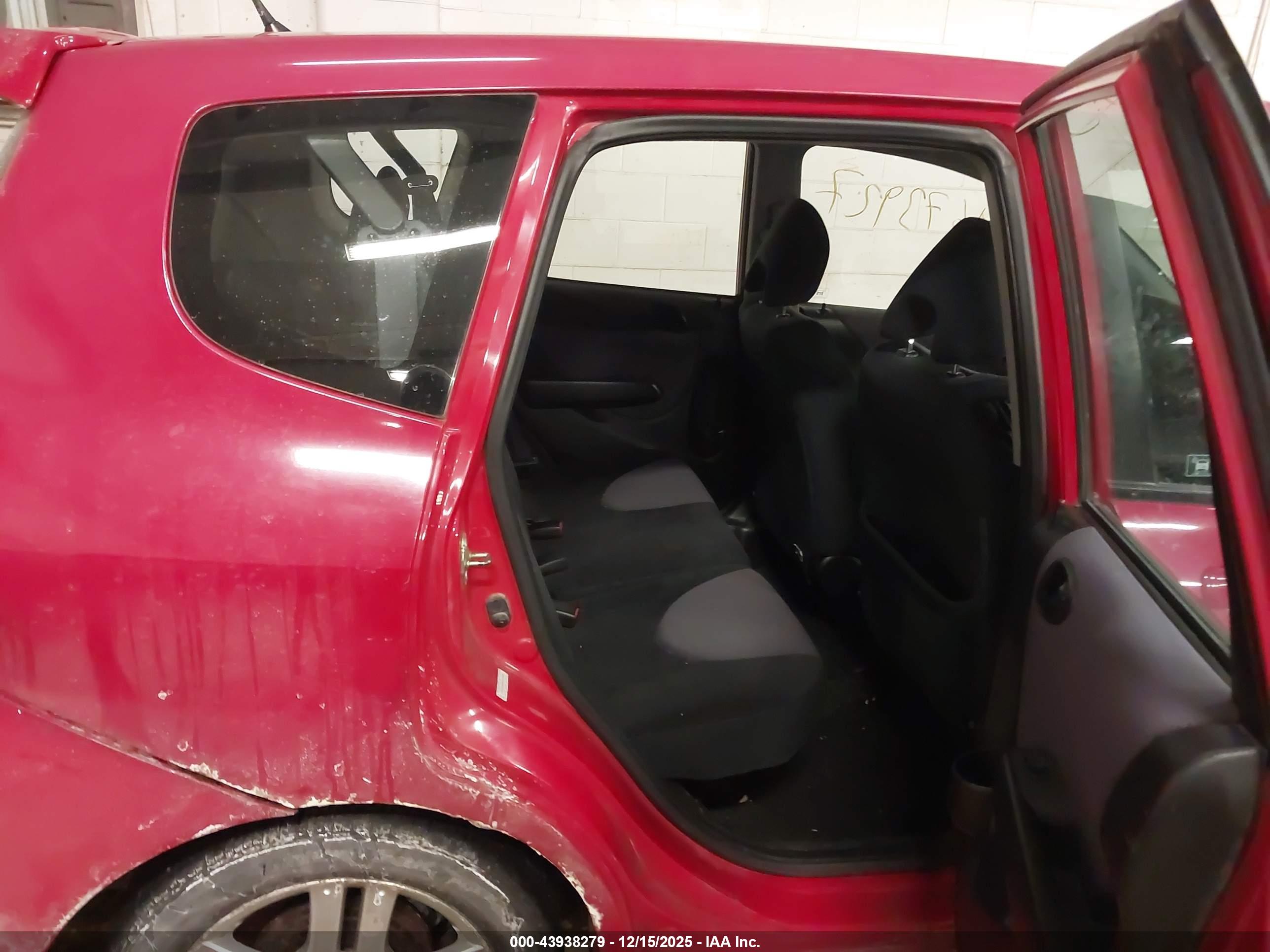 HONDA FIT image 8