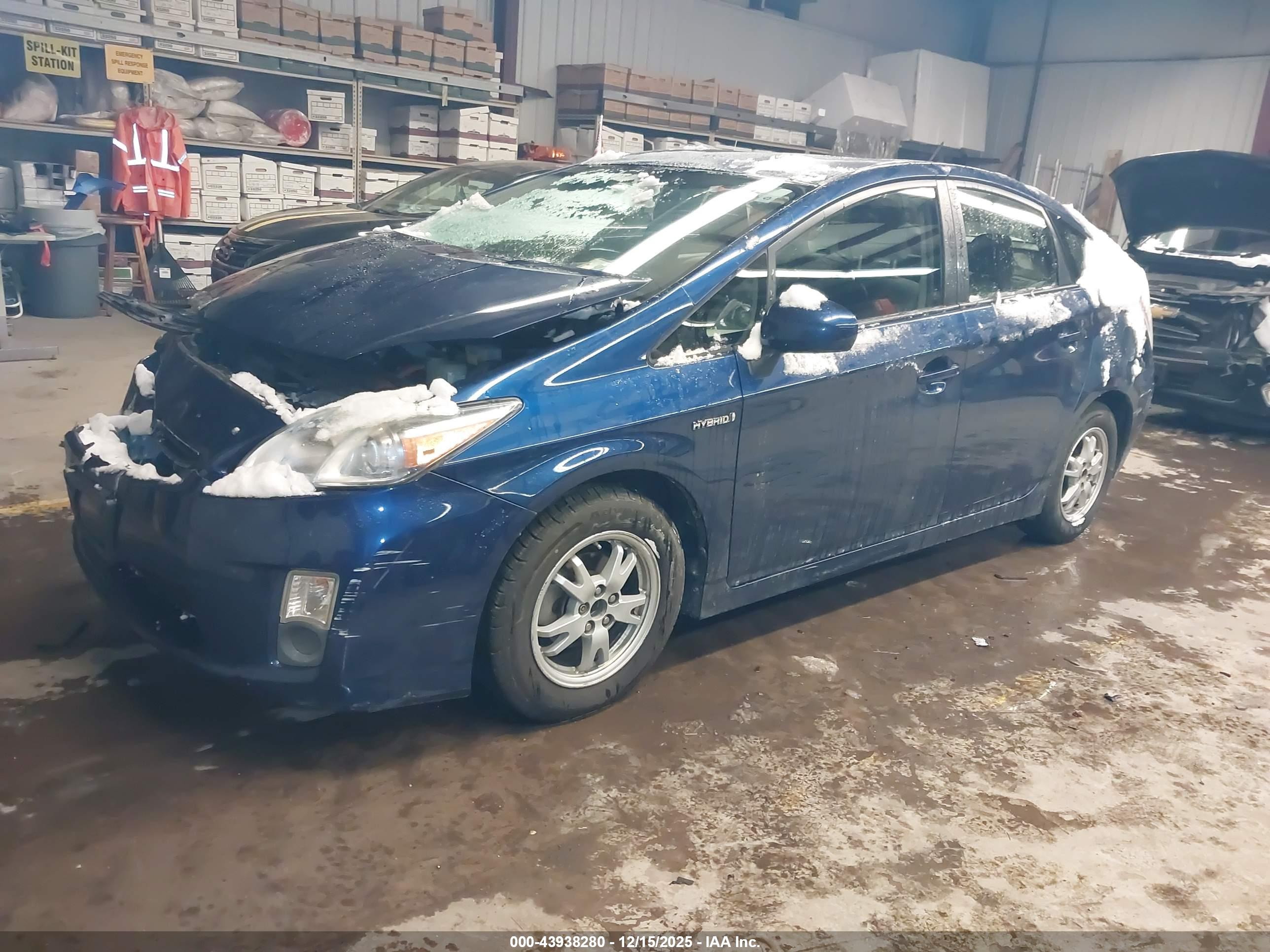 TOYOTA PRIUS image 2