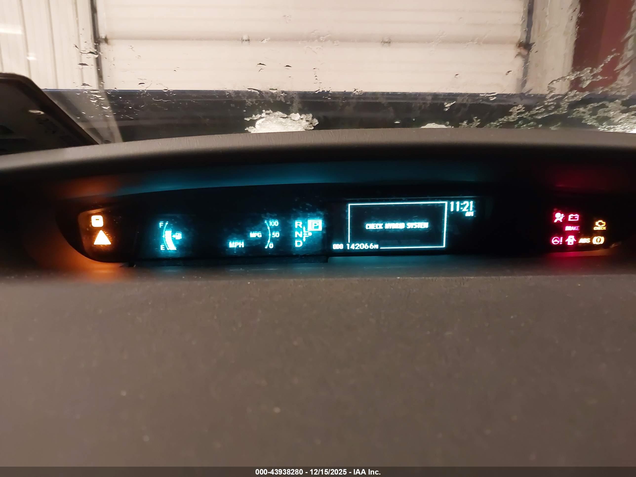 TOYOTA PRIUS image 7