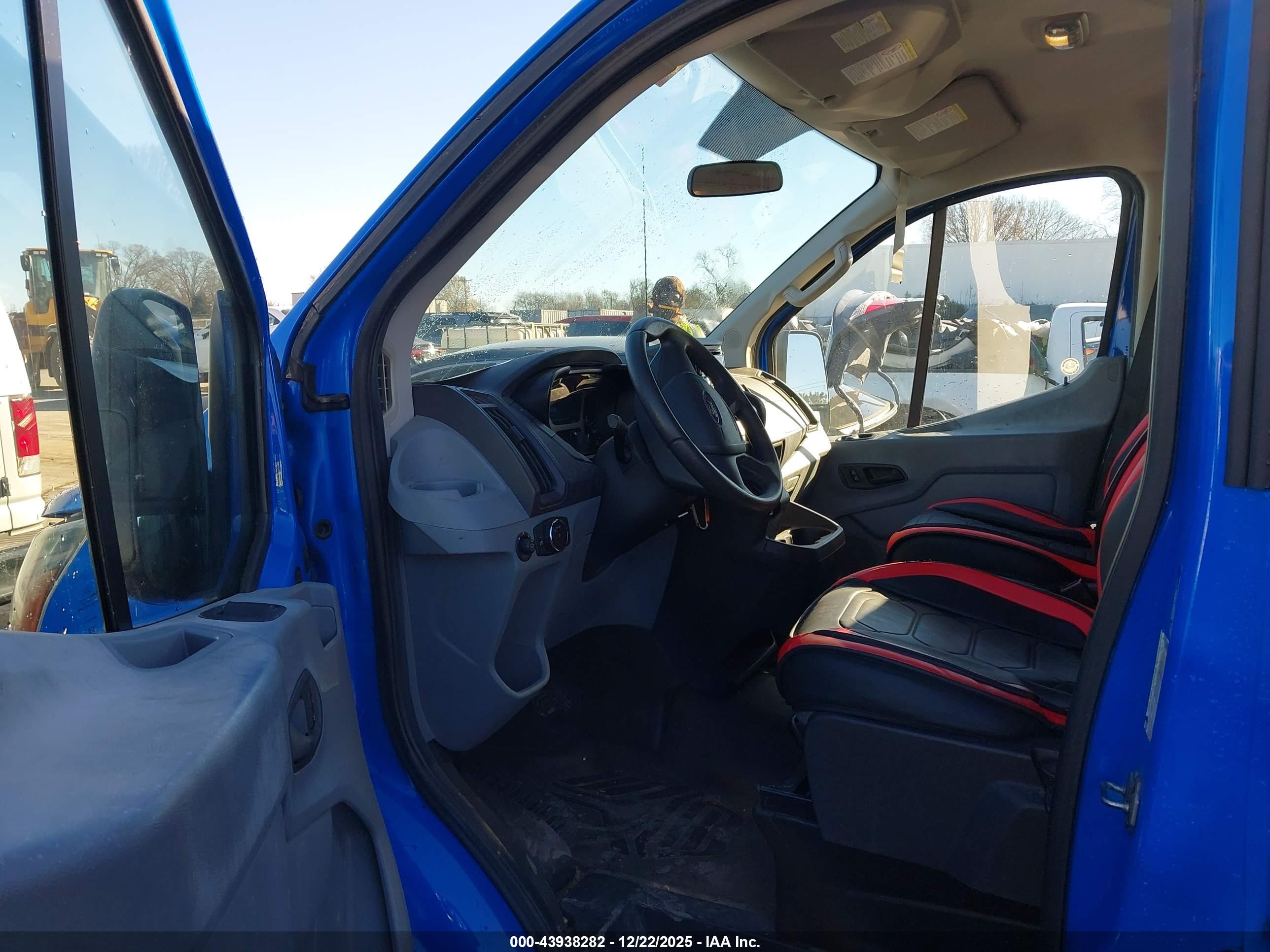 FORD TRANSIT-350 image 5