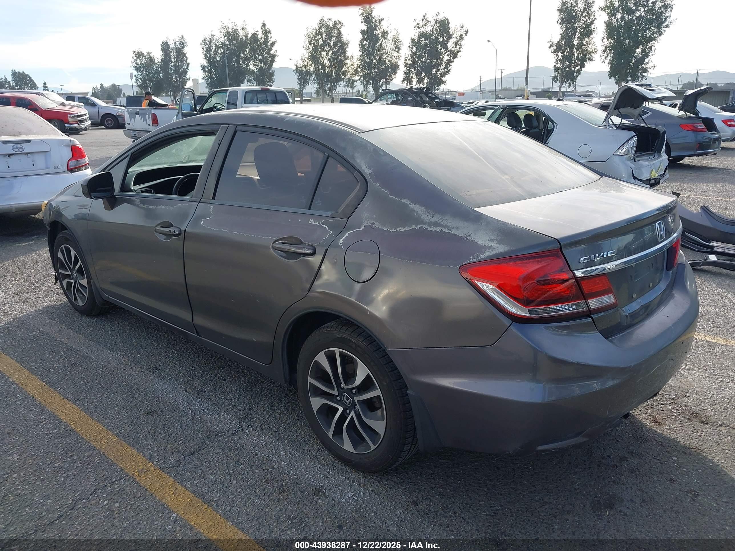 HONDA CIVIC image 3