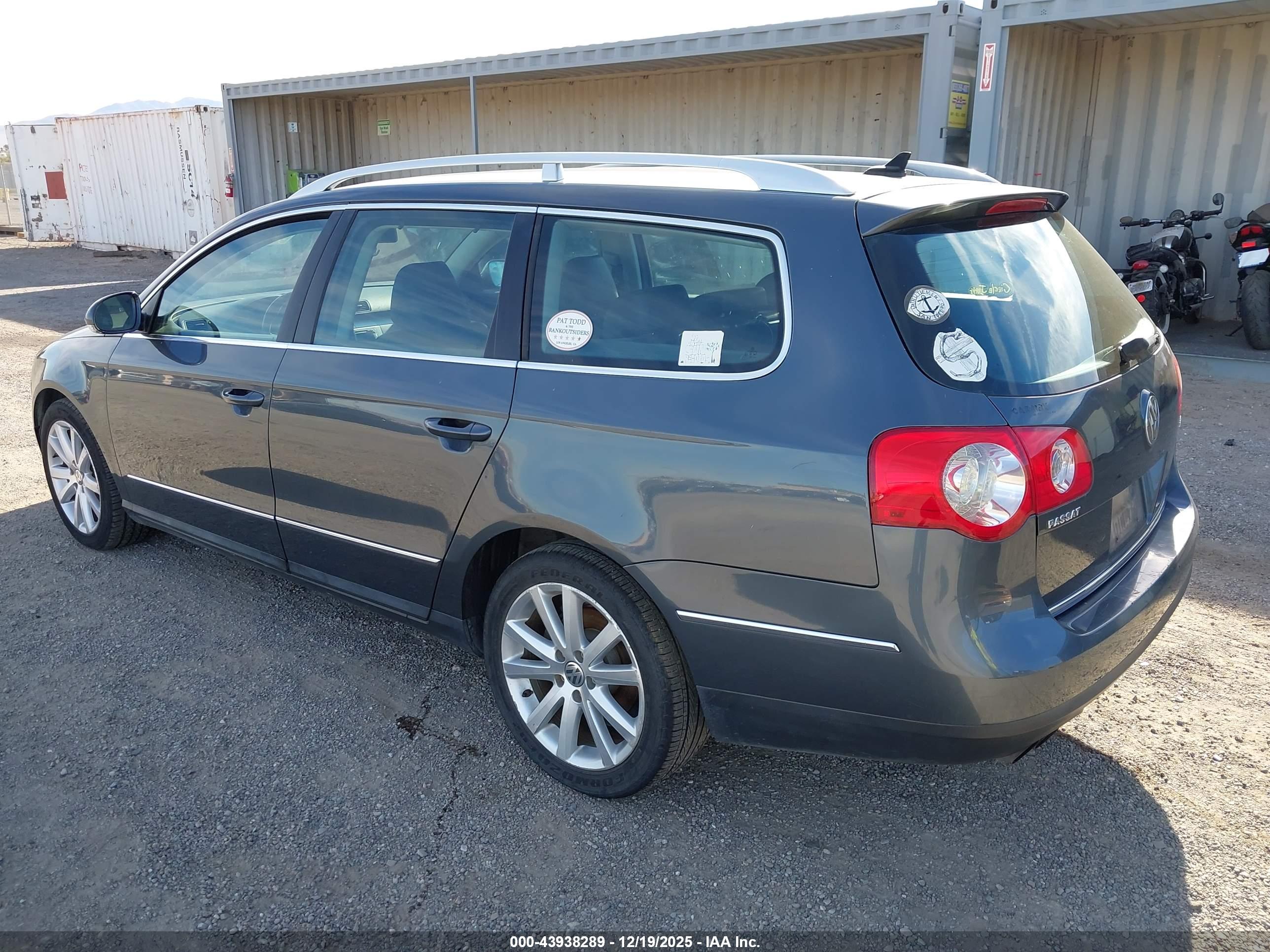 VOLKSWAGEN PASSAT image 3