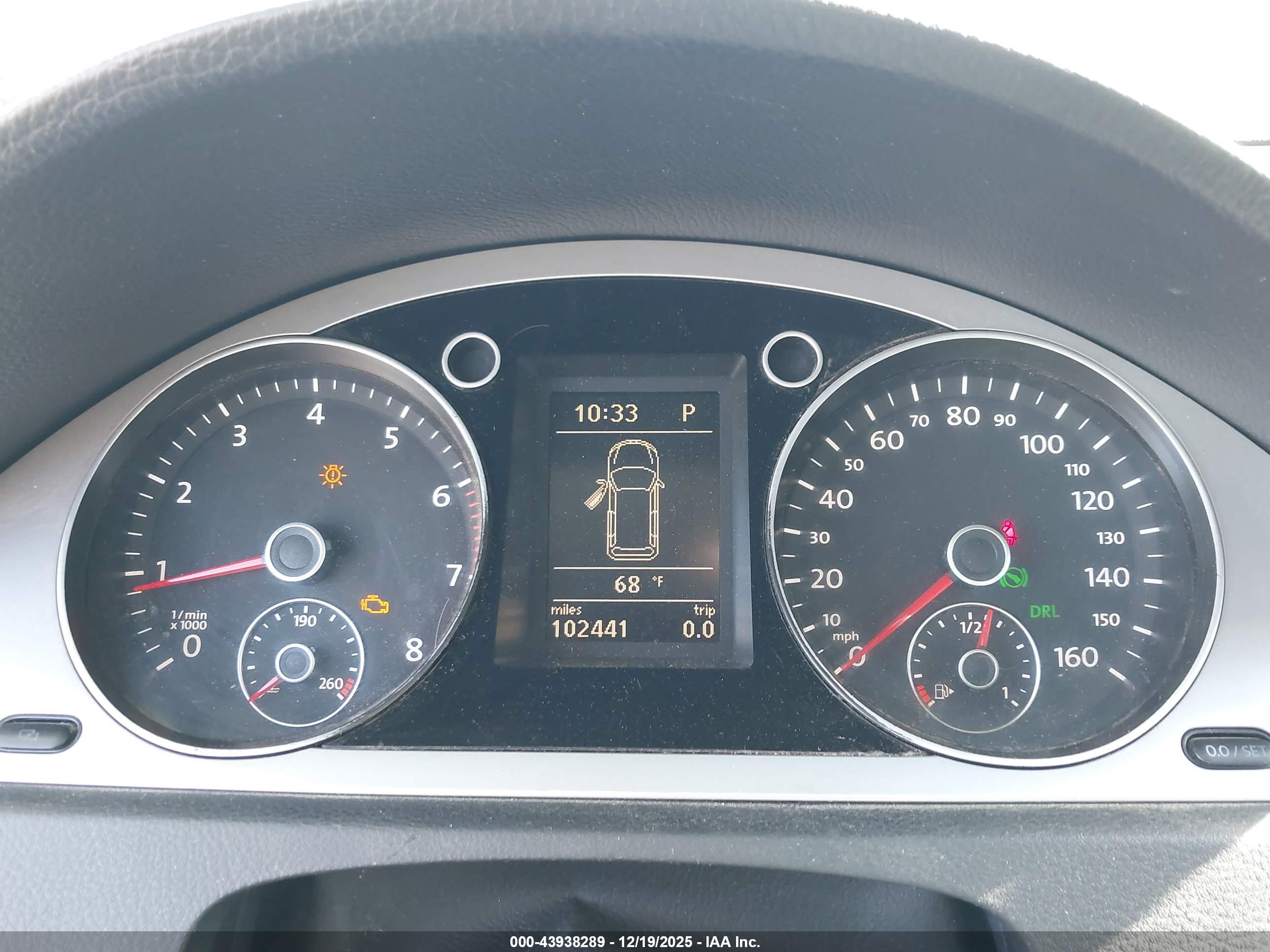 VOLKSWAGEN PASSAT image 7