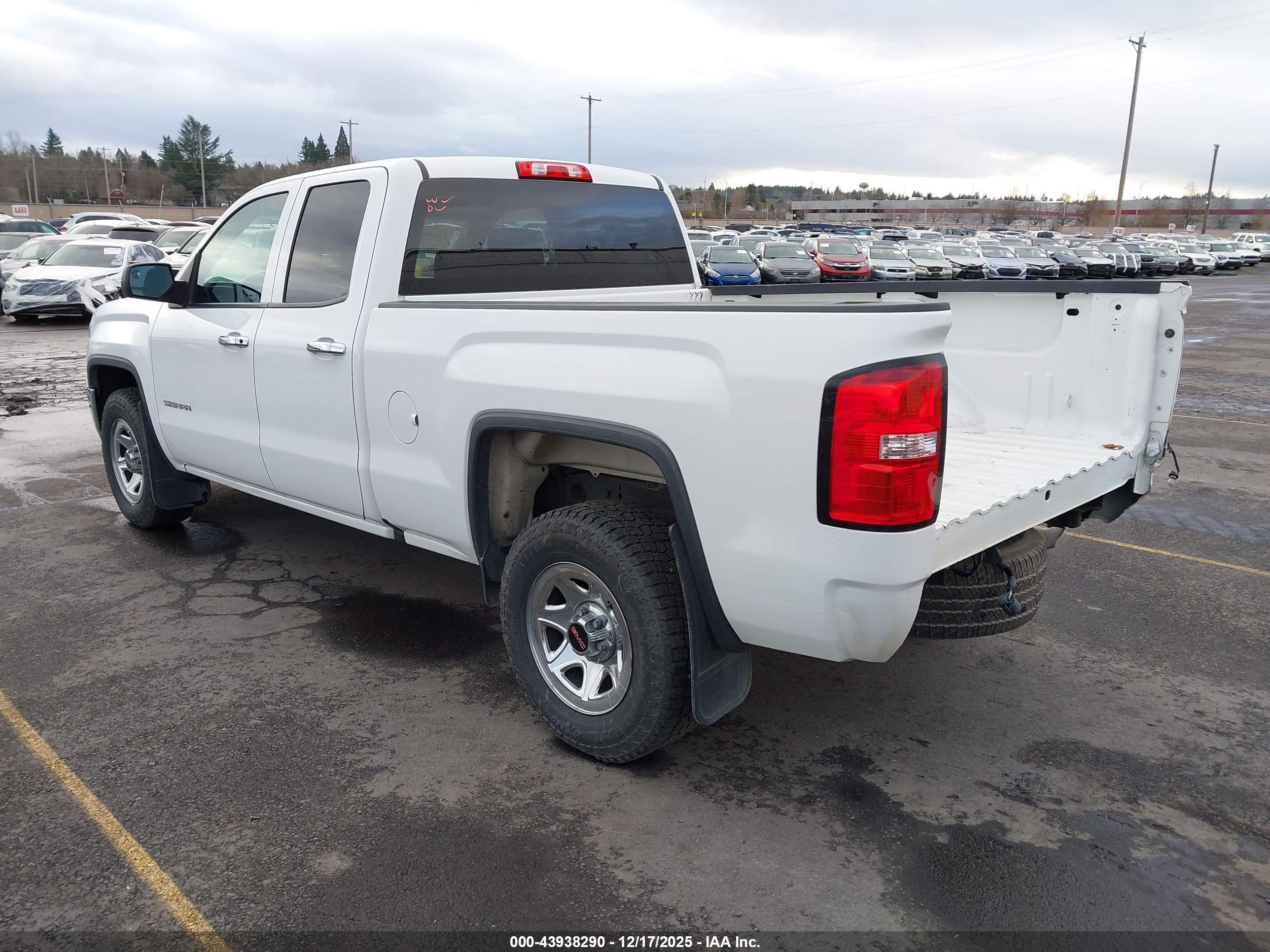 GMC SIERRA image 3