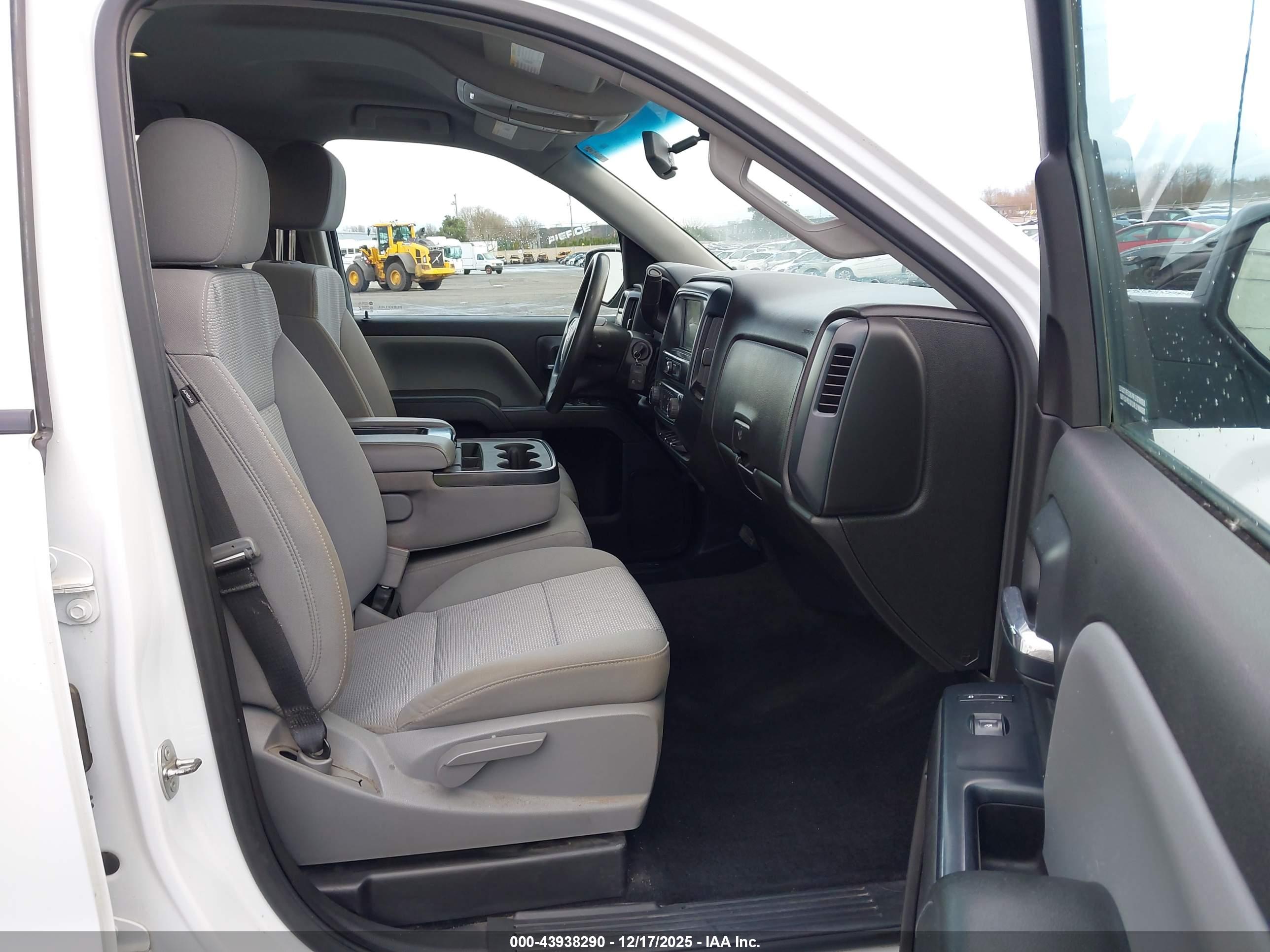 GMC SIERRA image 5