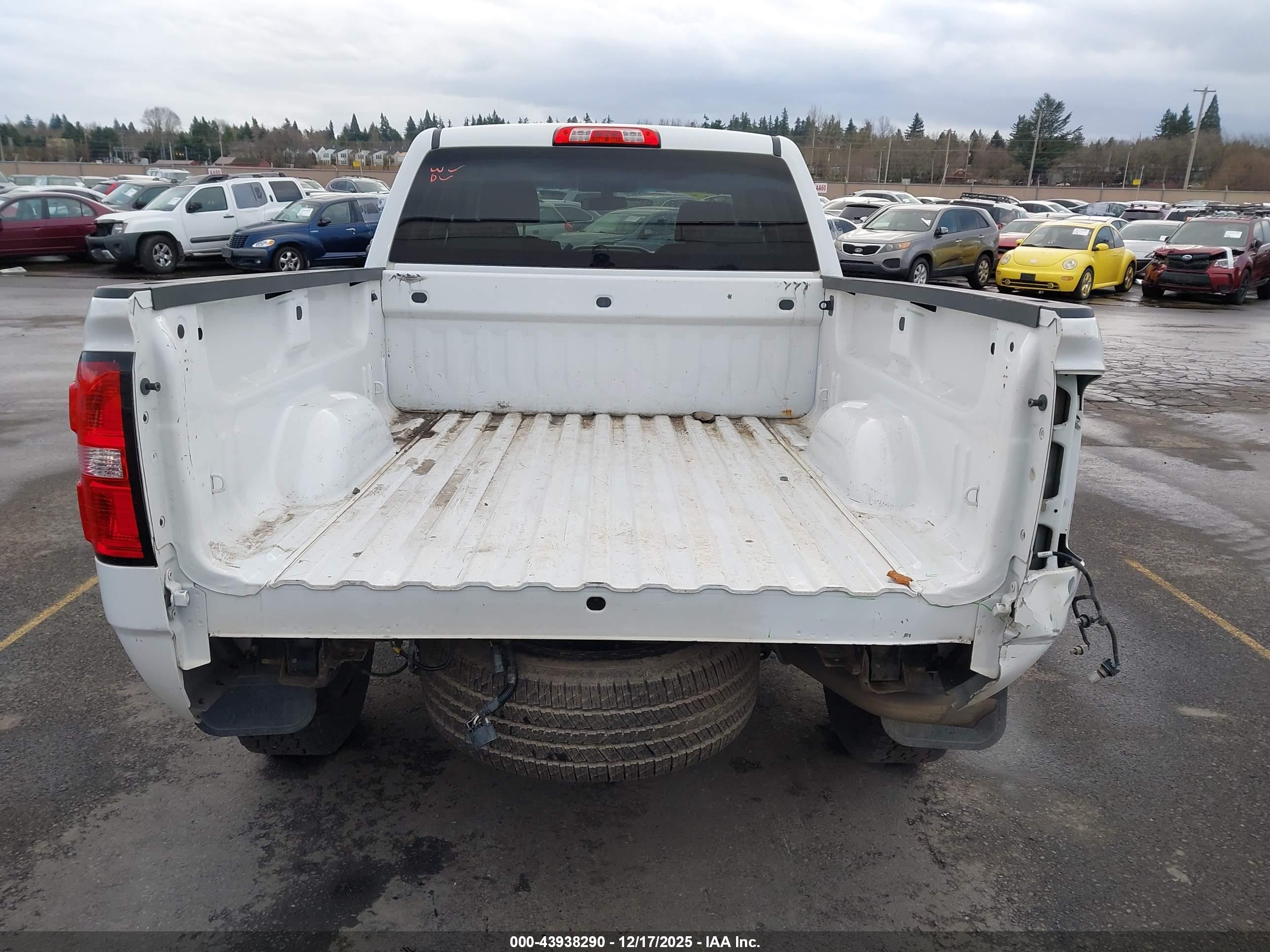 GMC SIERRA image 6