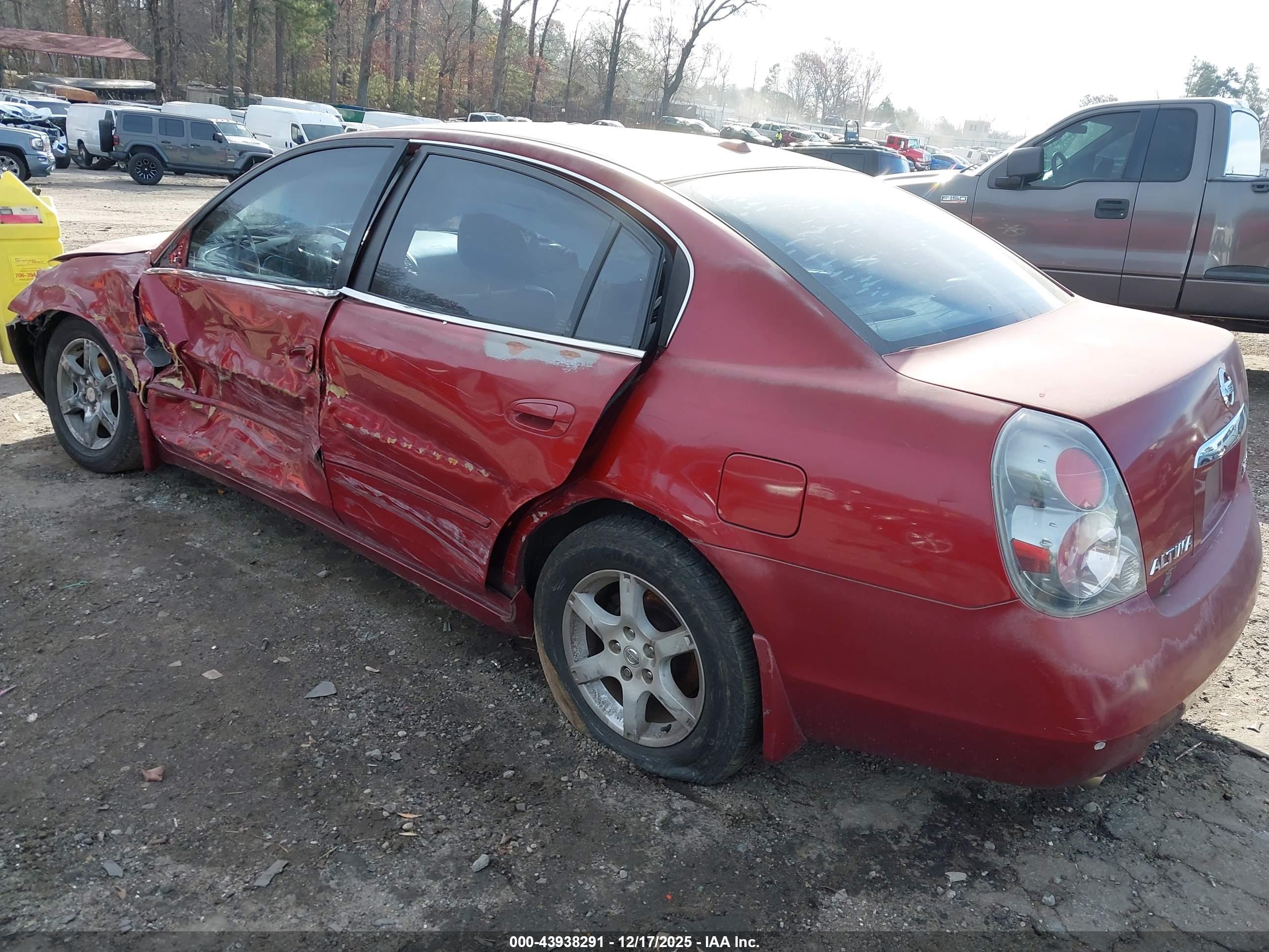 NISSAN ALTIMA image 3