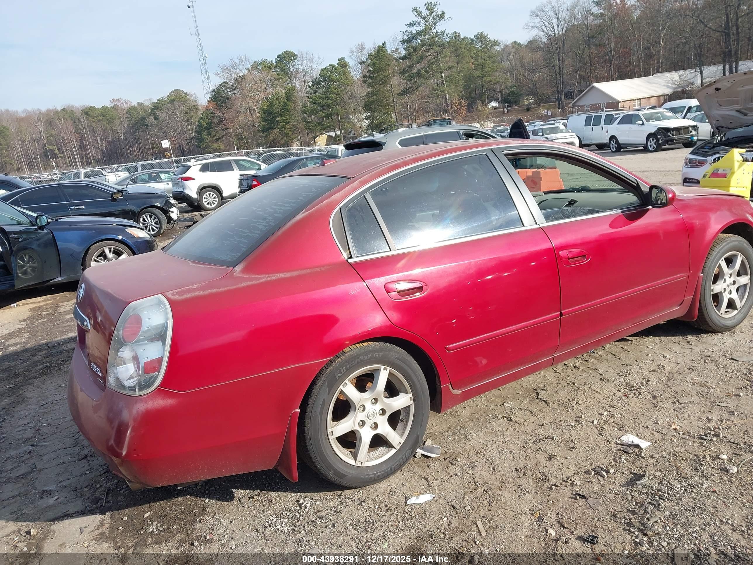 NISSAN ALTIMA image 4