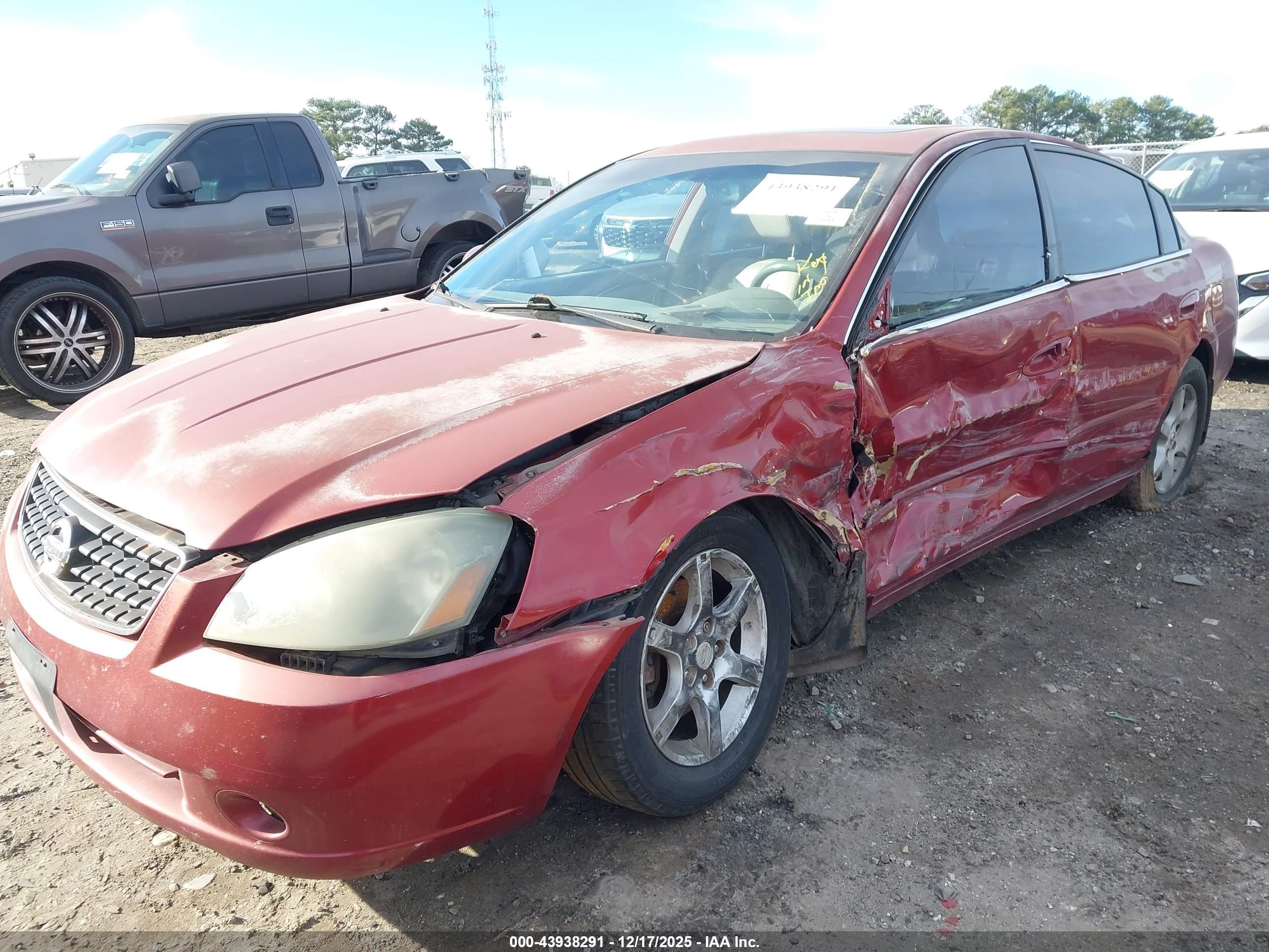 NISSAN ALTIMA image 6