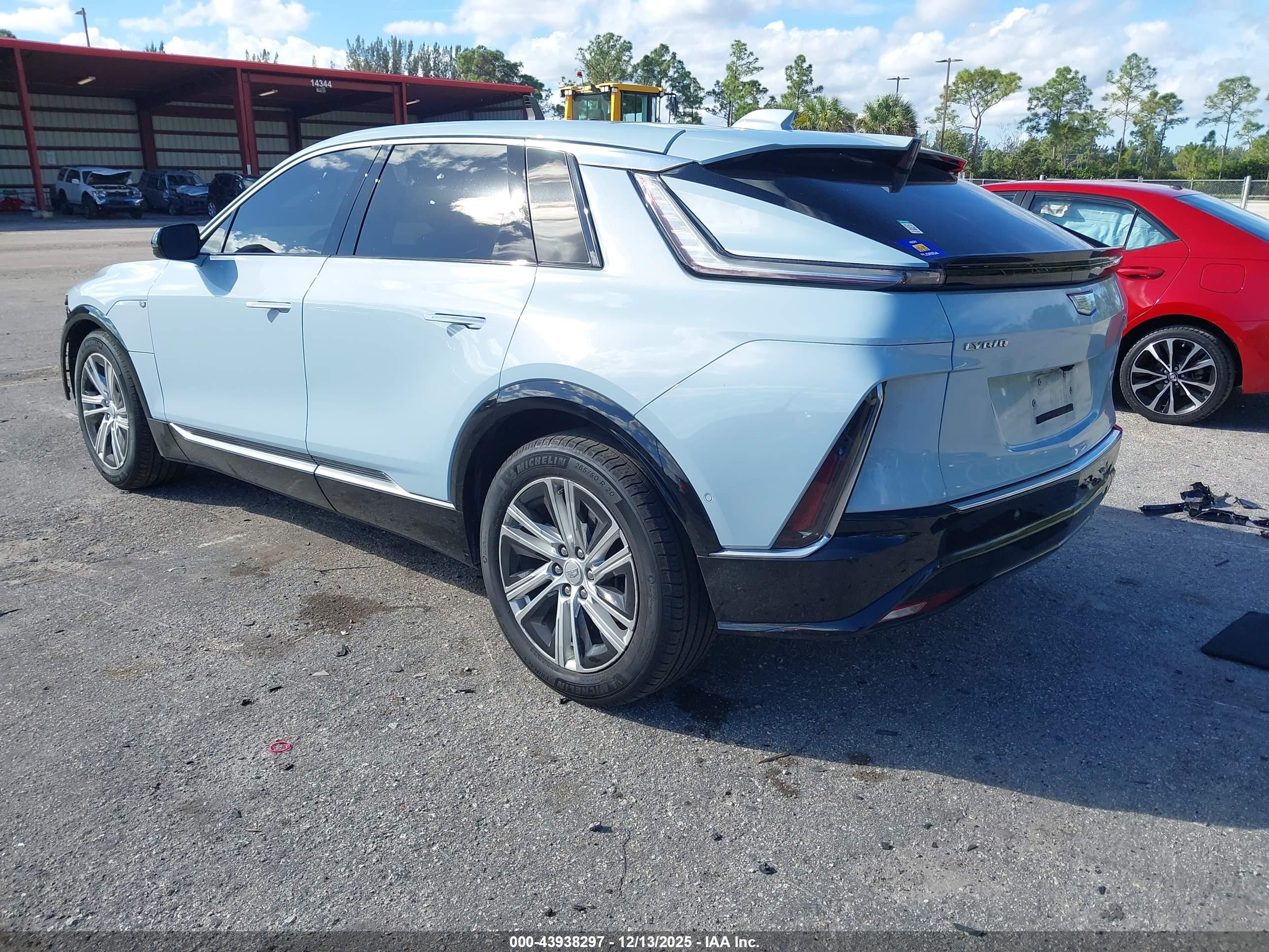CADILLAC LYRIQ image 3