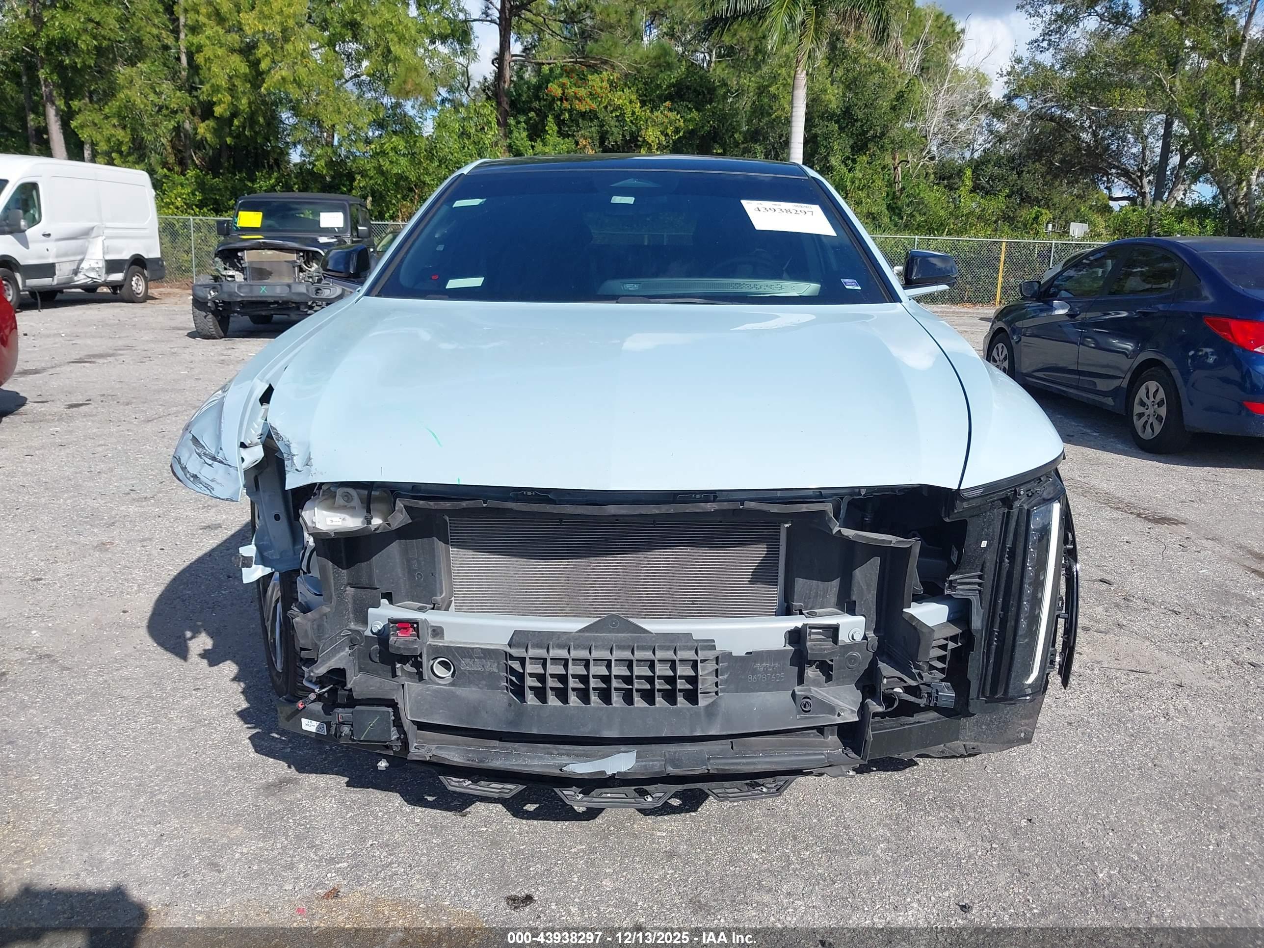 CADILLAC LYRIQ image 6