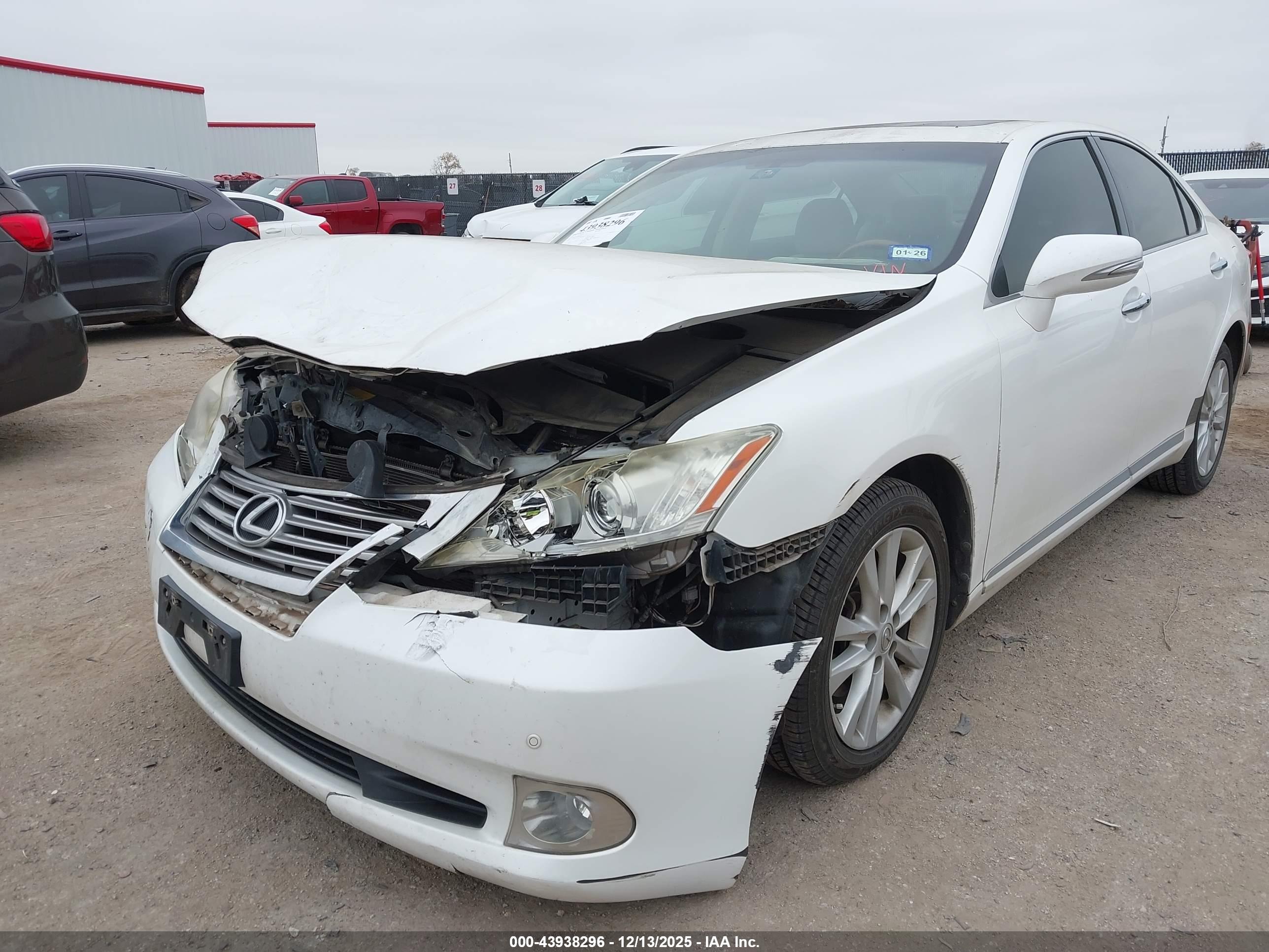 LEXUS ES image 6
