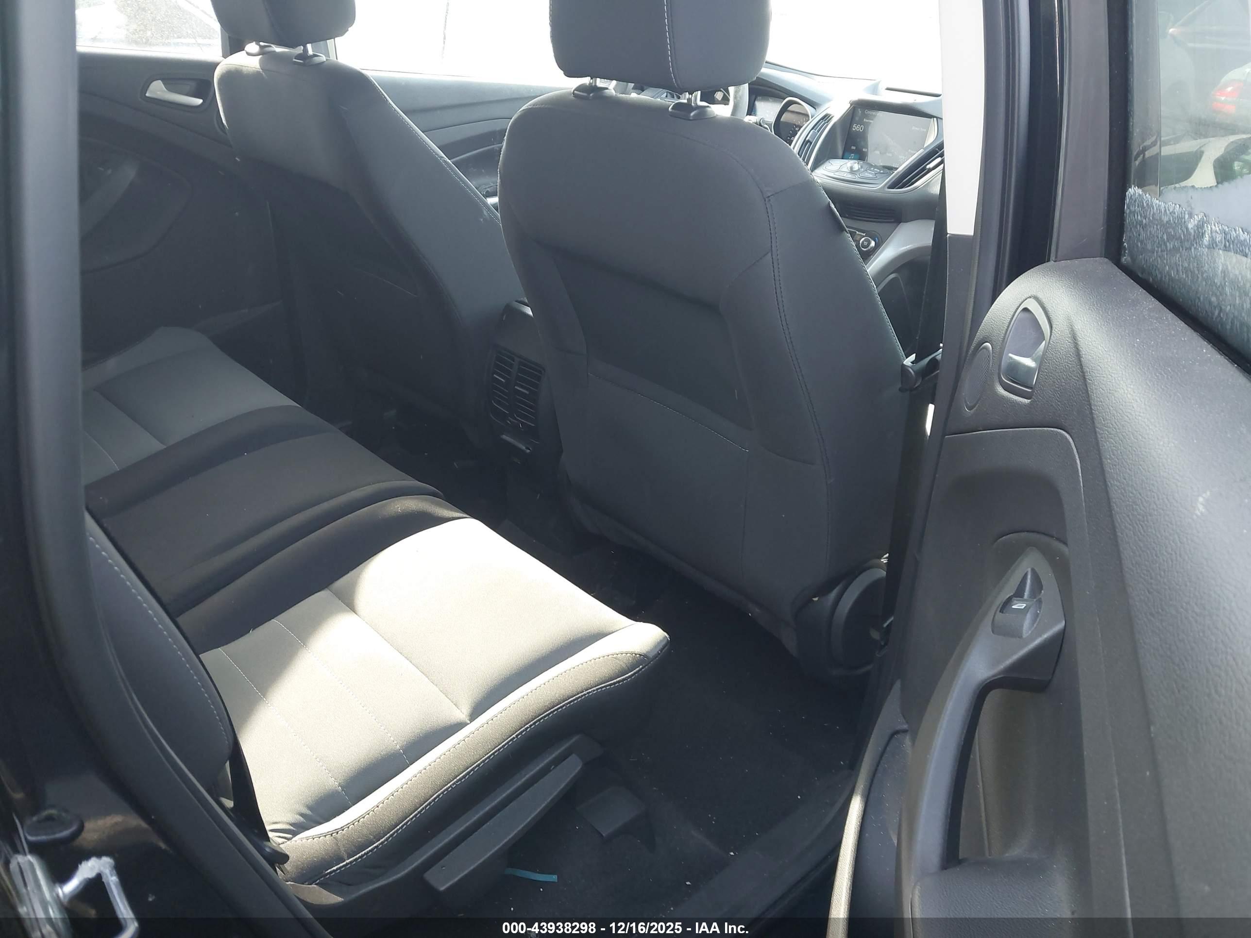 FORD ESCAPE image 8