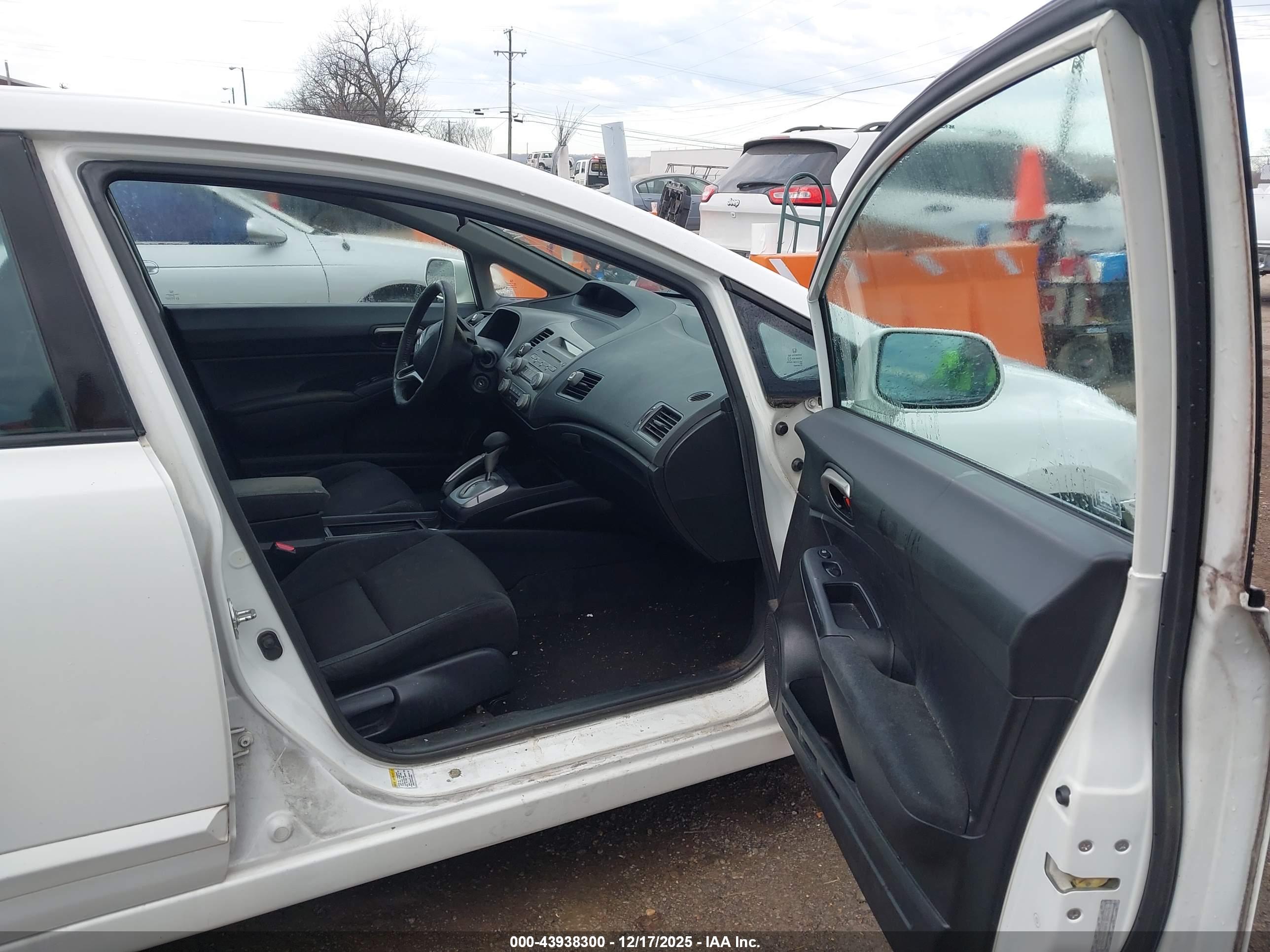 HONDA CIVIC image 5