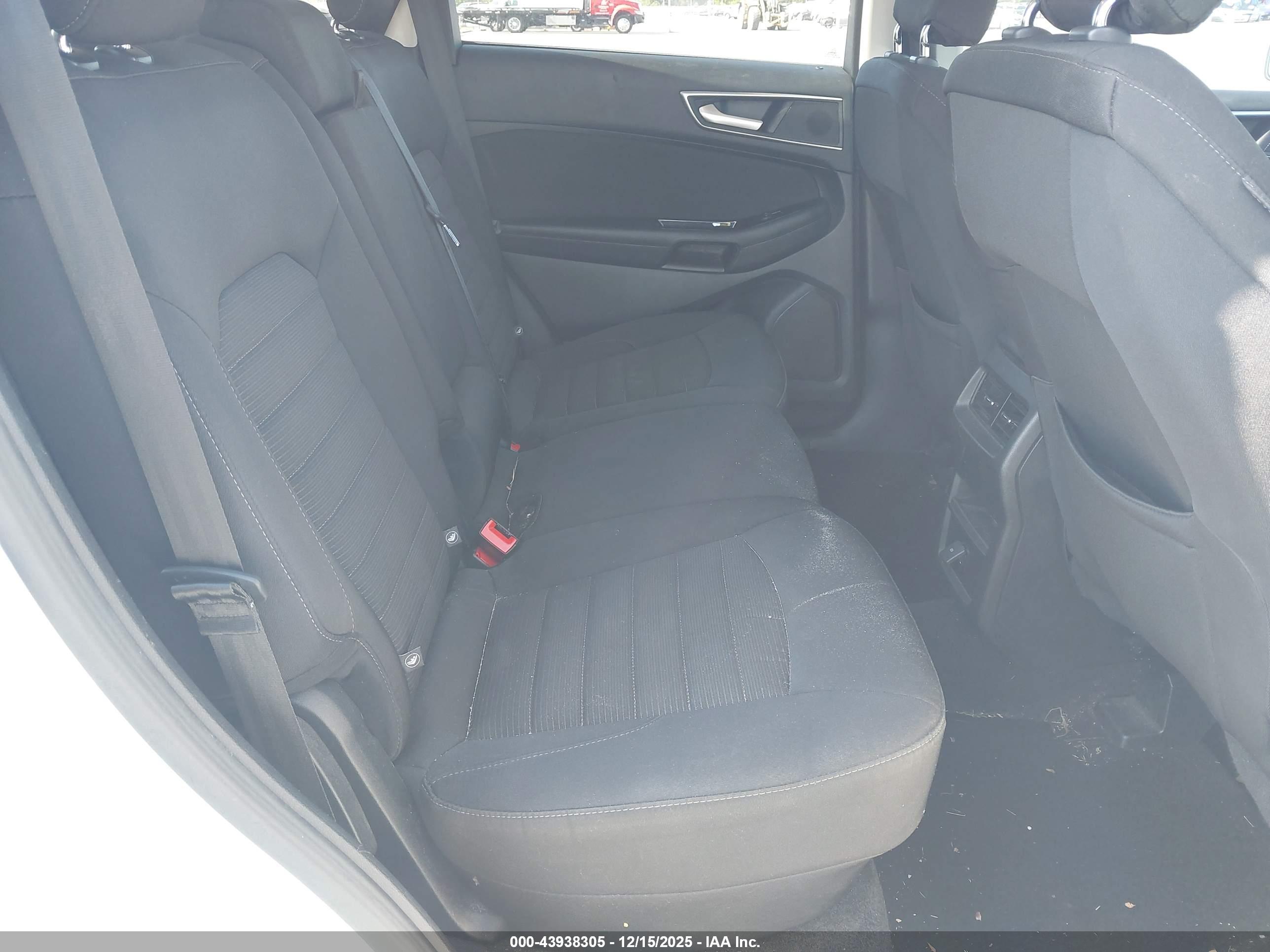 FORD EDGE image 8