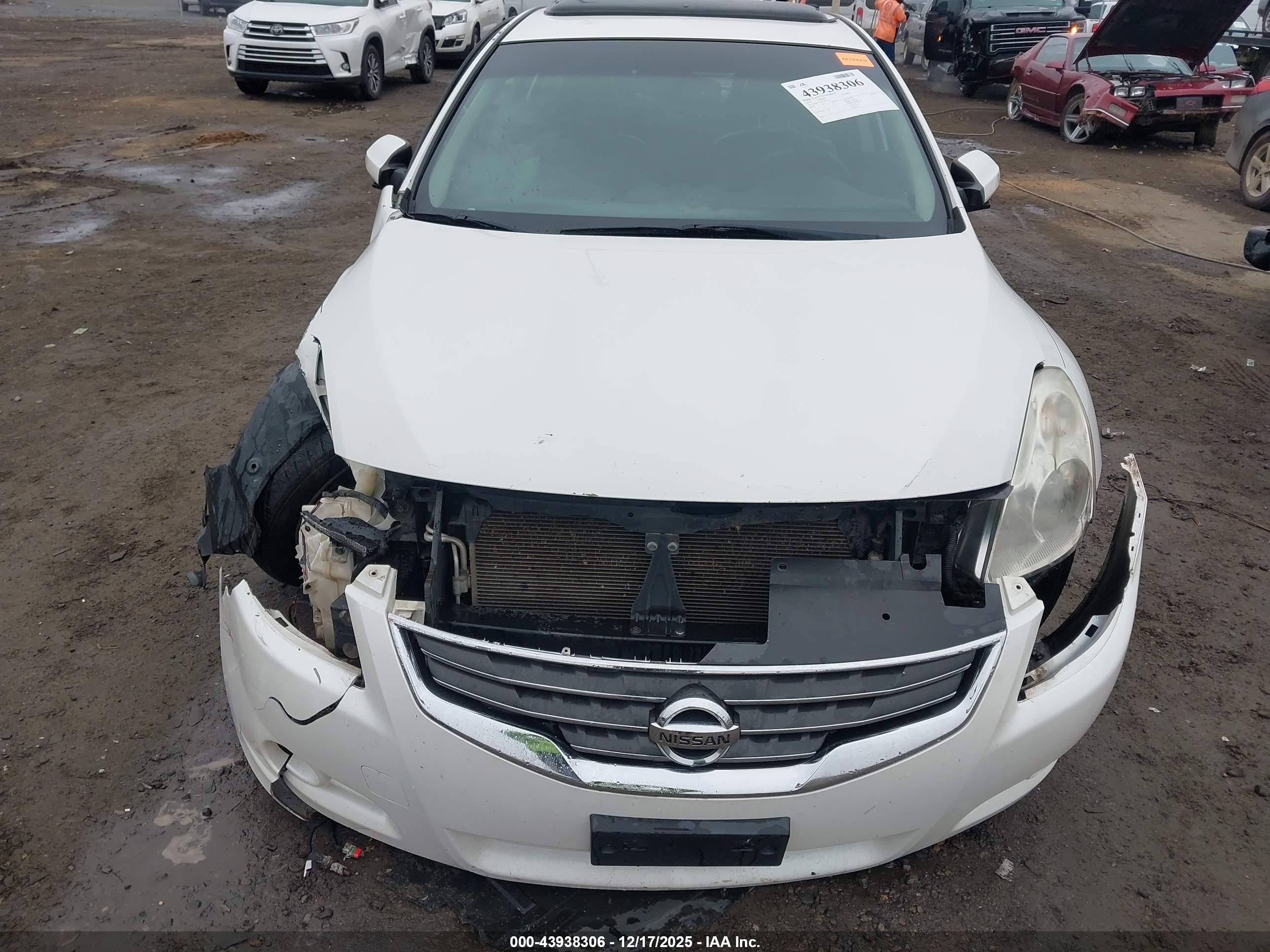 NISSAN ALTIMA image 6