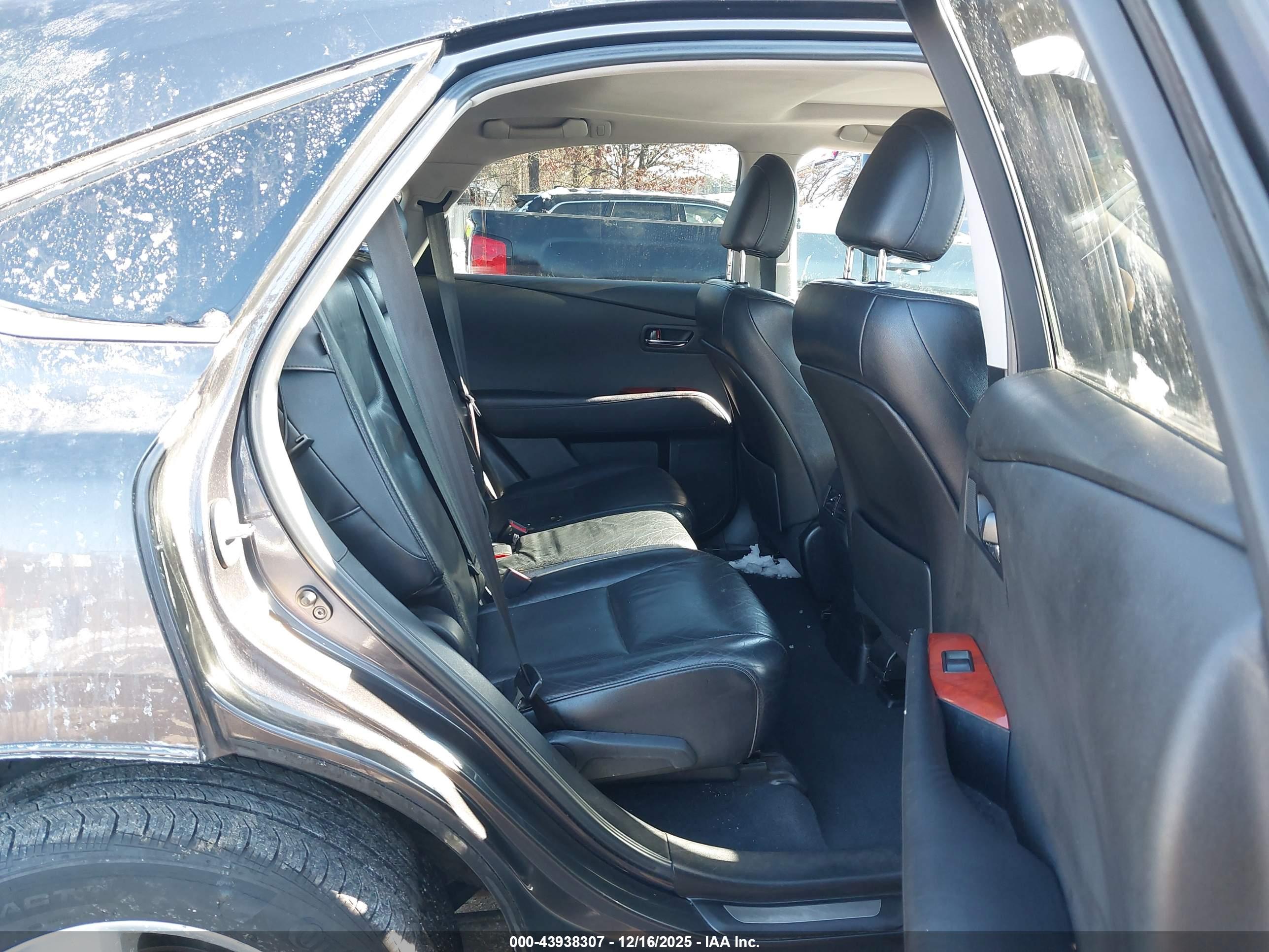 LEXUS RX image 8