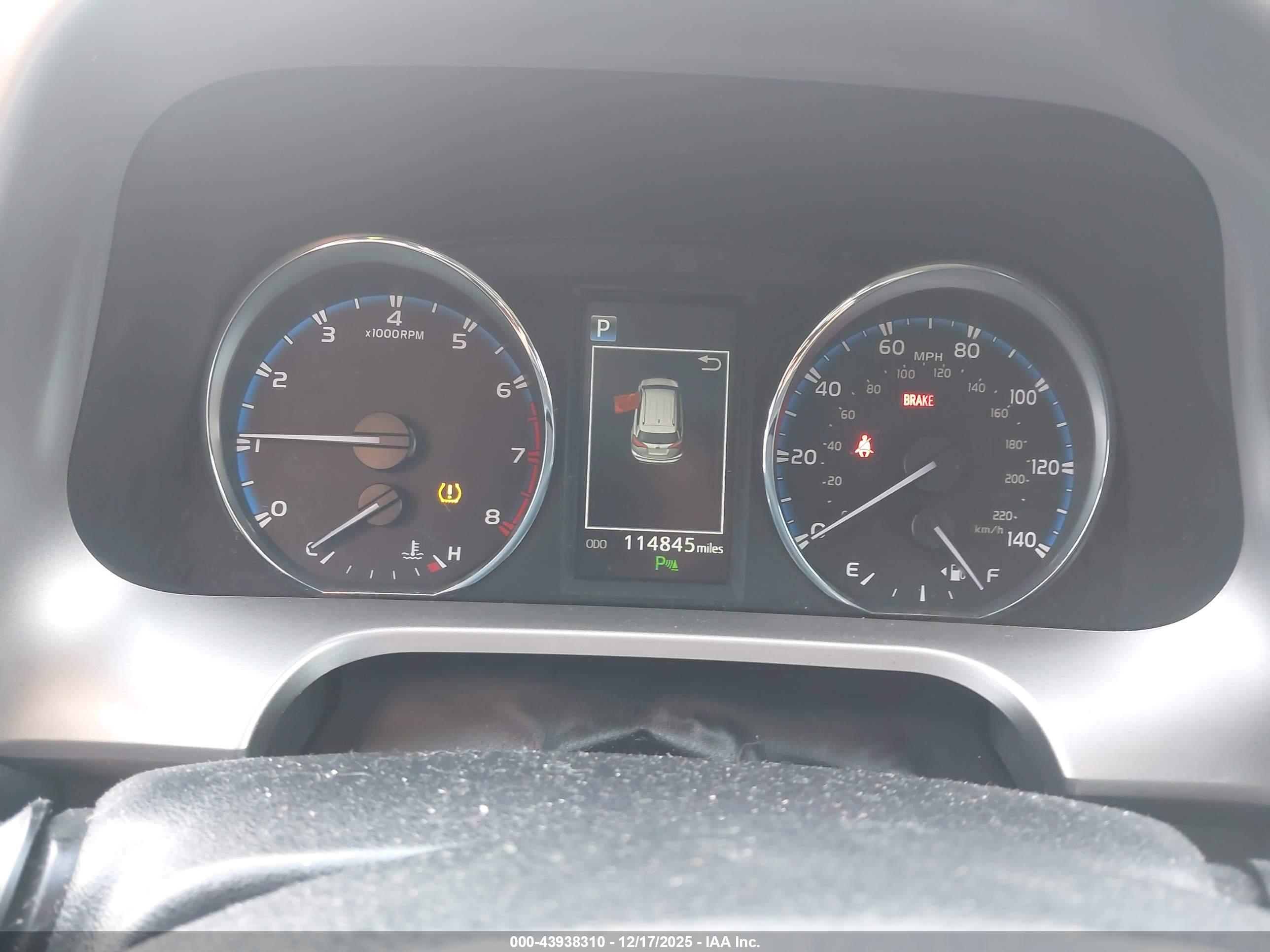 TOYOTA RAV4 image 7