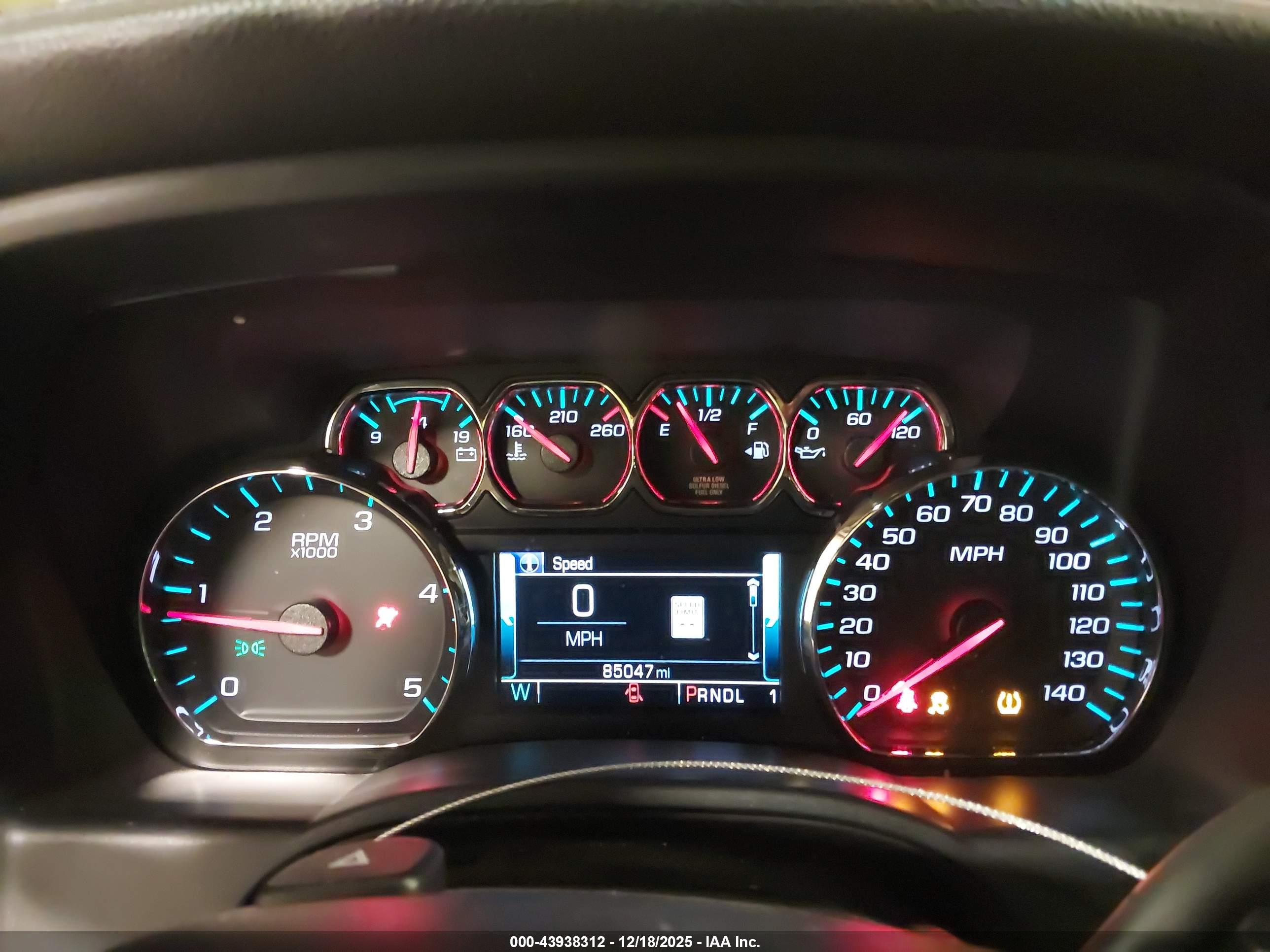 CHEVROLET SILVERADO image 7