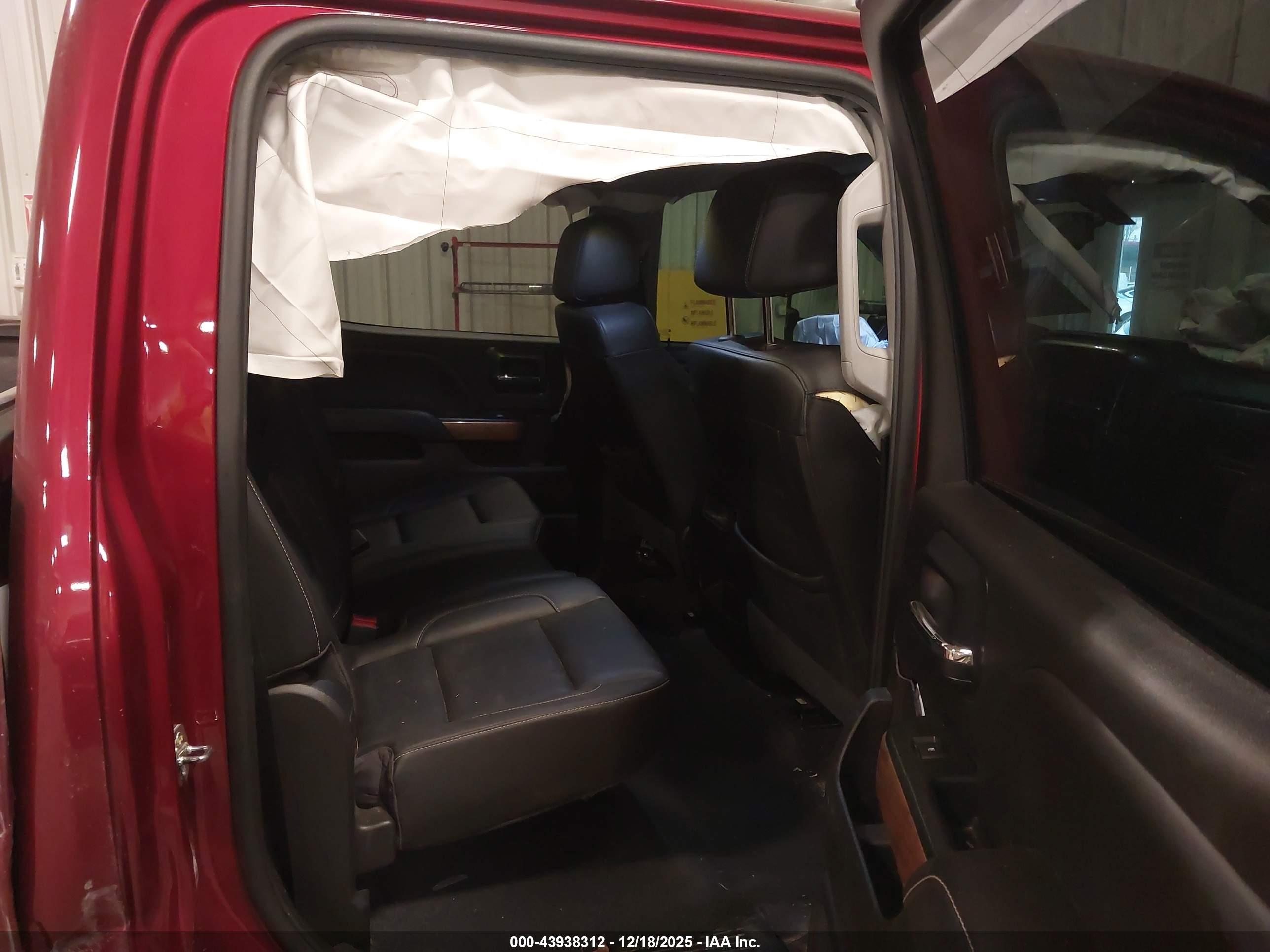 CHEVROLET SILVERADO image 8