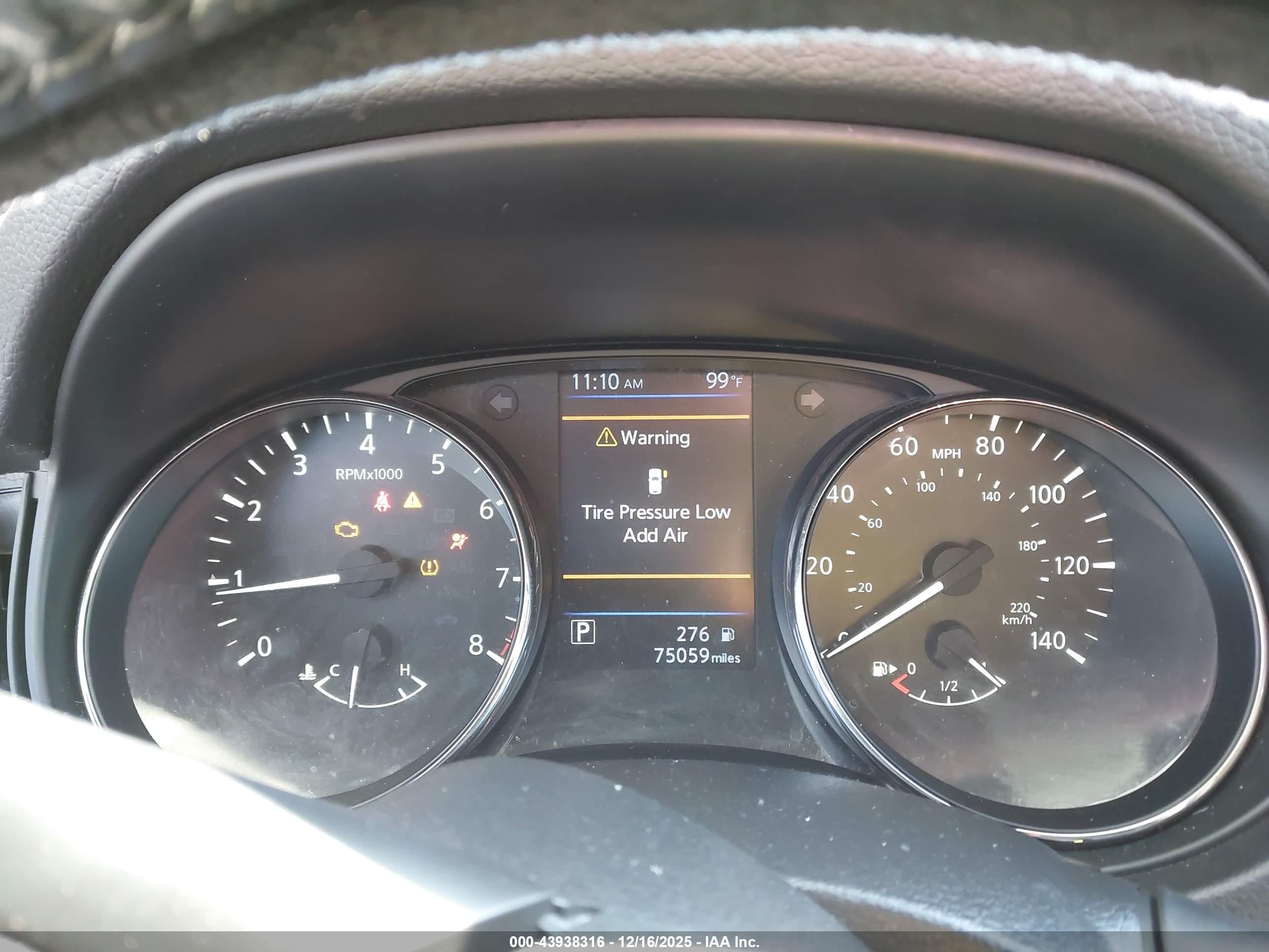 NISSAN ROGUE image 7