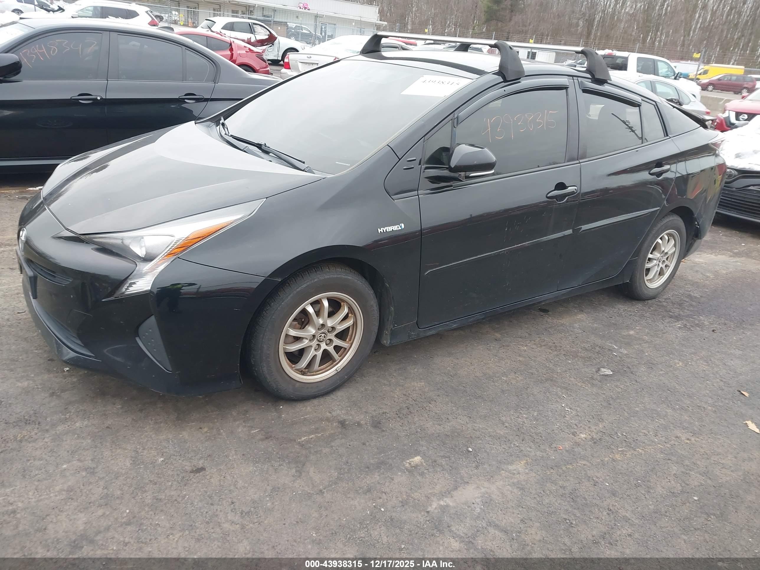 TOYOTA PRIUS image 2