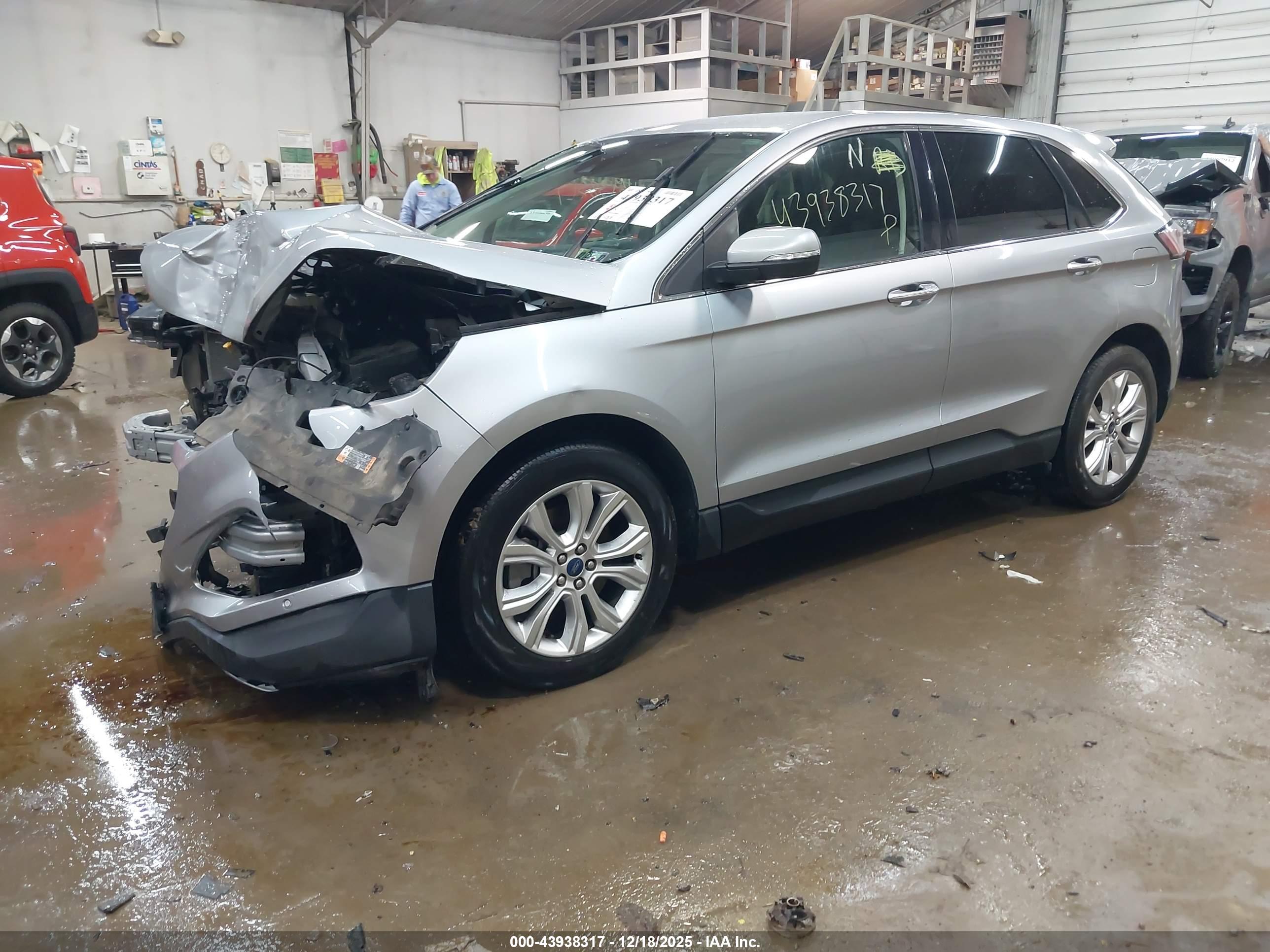 FORD EDGE image 2