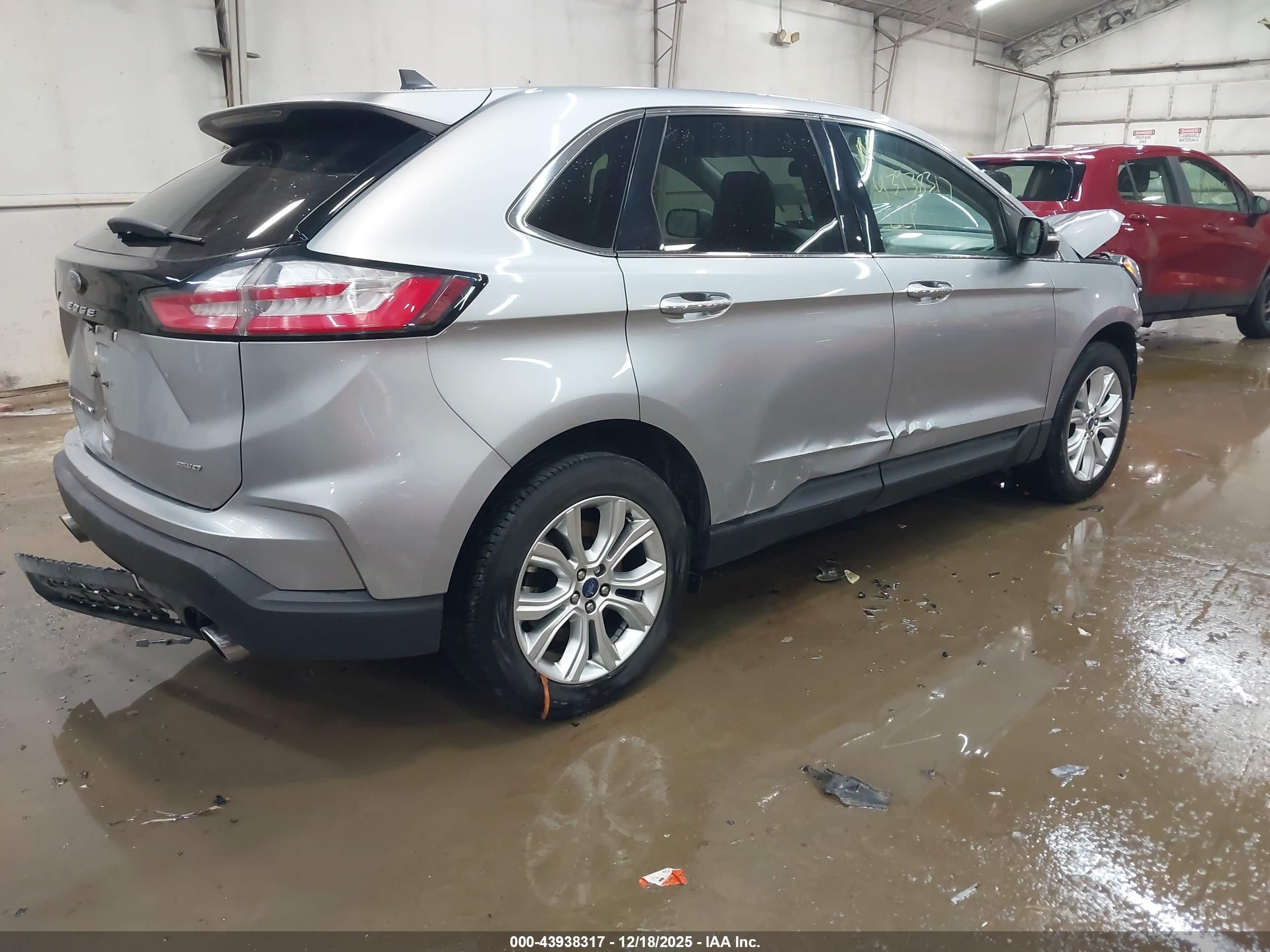 FORD EDGE image 4
